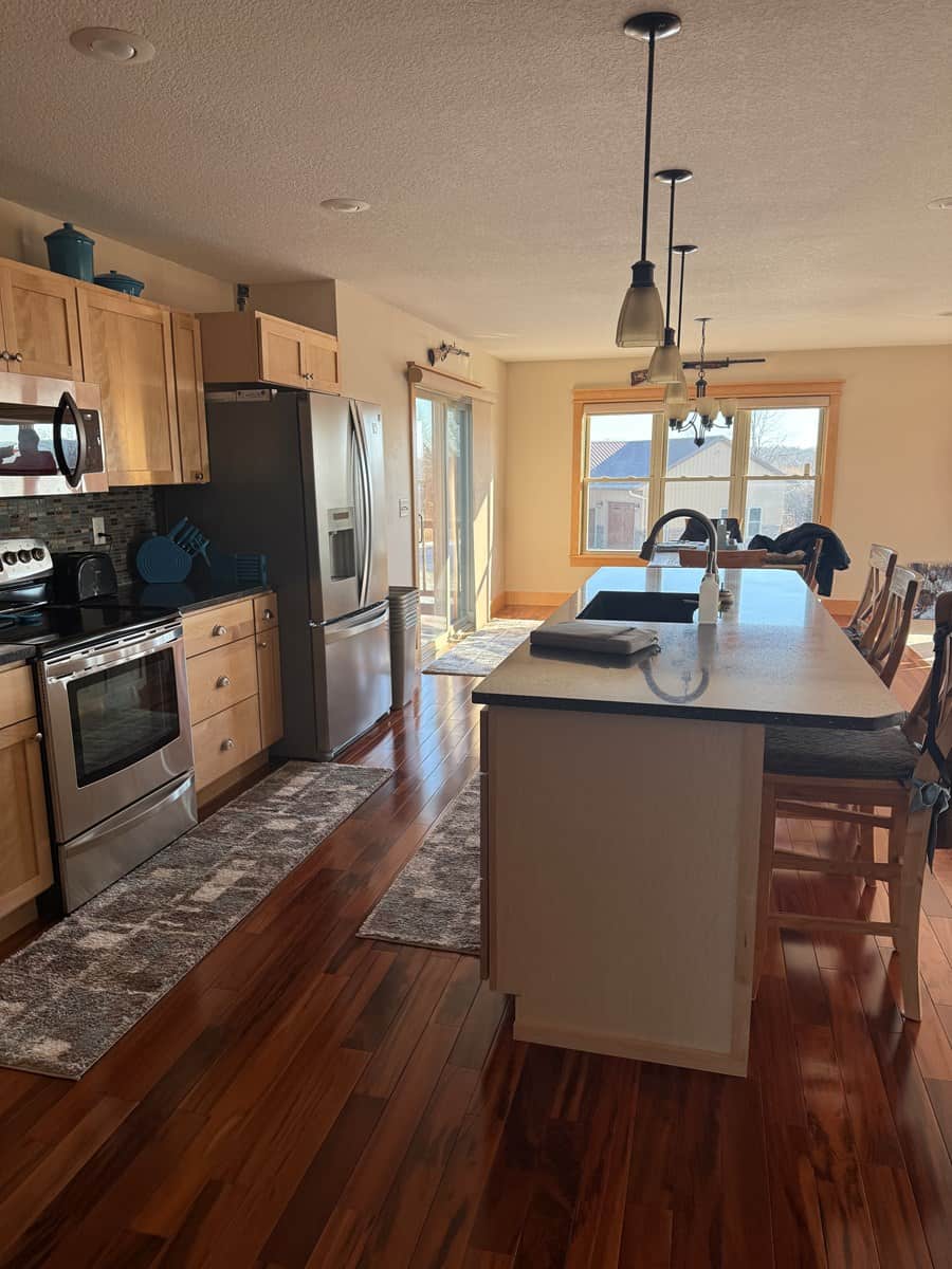 Hunters Paradise!! Stunning 92.4-Acre IA-MO Border House