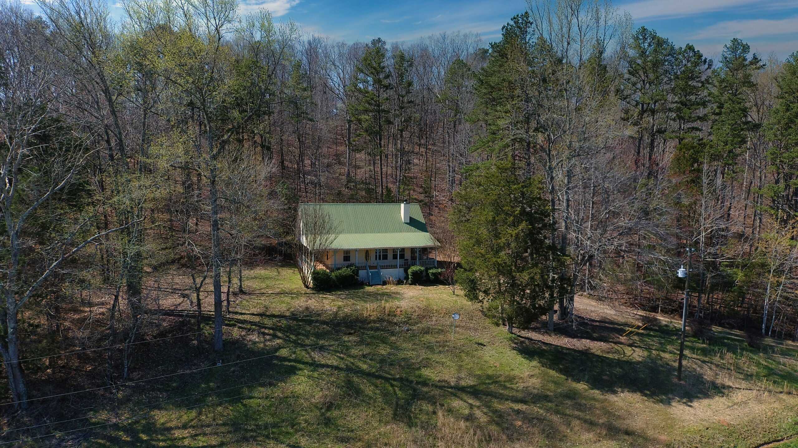 RENOVATED HOME ON 40 ACRES FOR SALE IN HARDIN COUNTY, TN