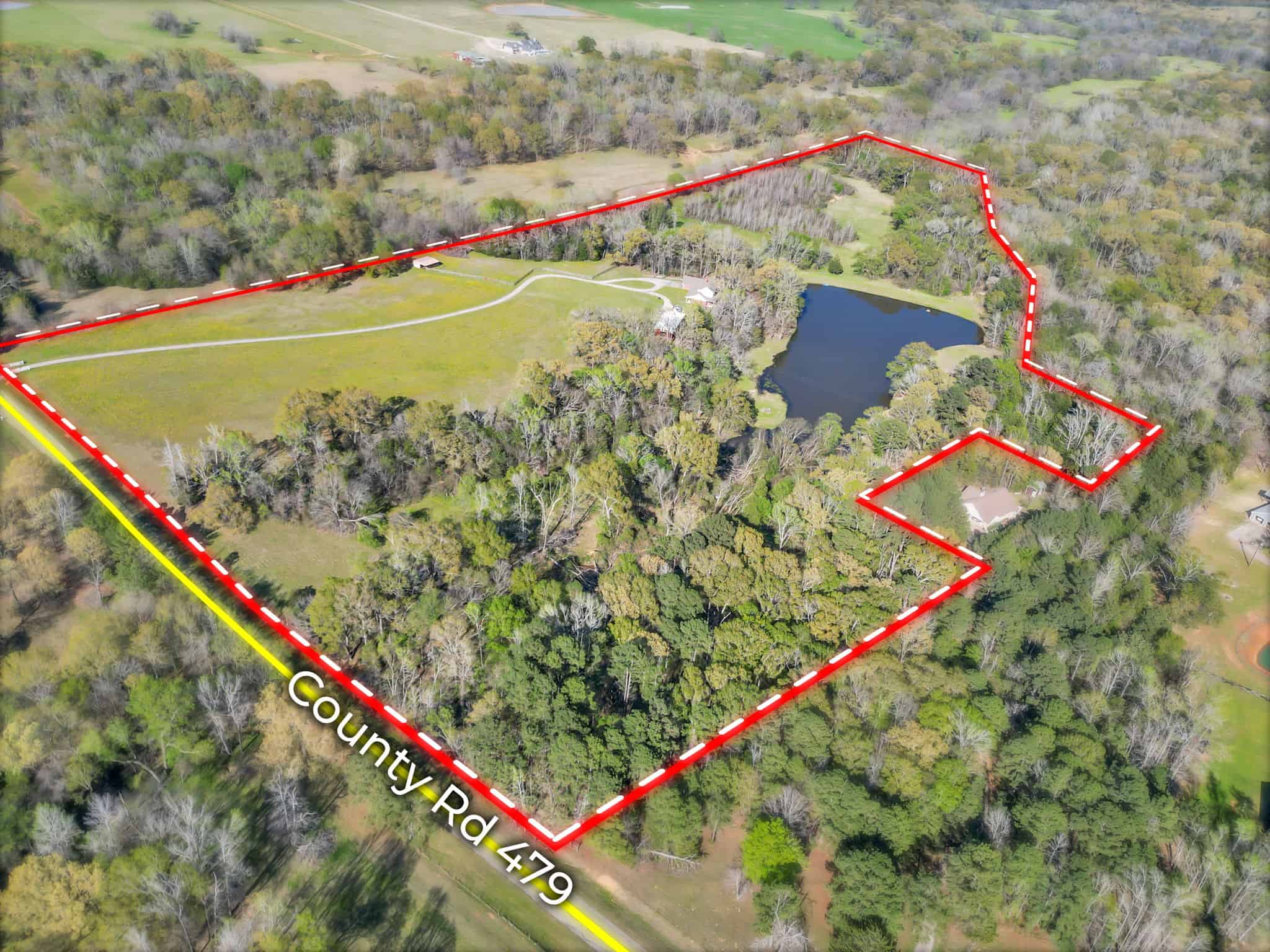 East Texas Hunting & Recreational Farm with Home & Barndo in Lindale, TX