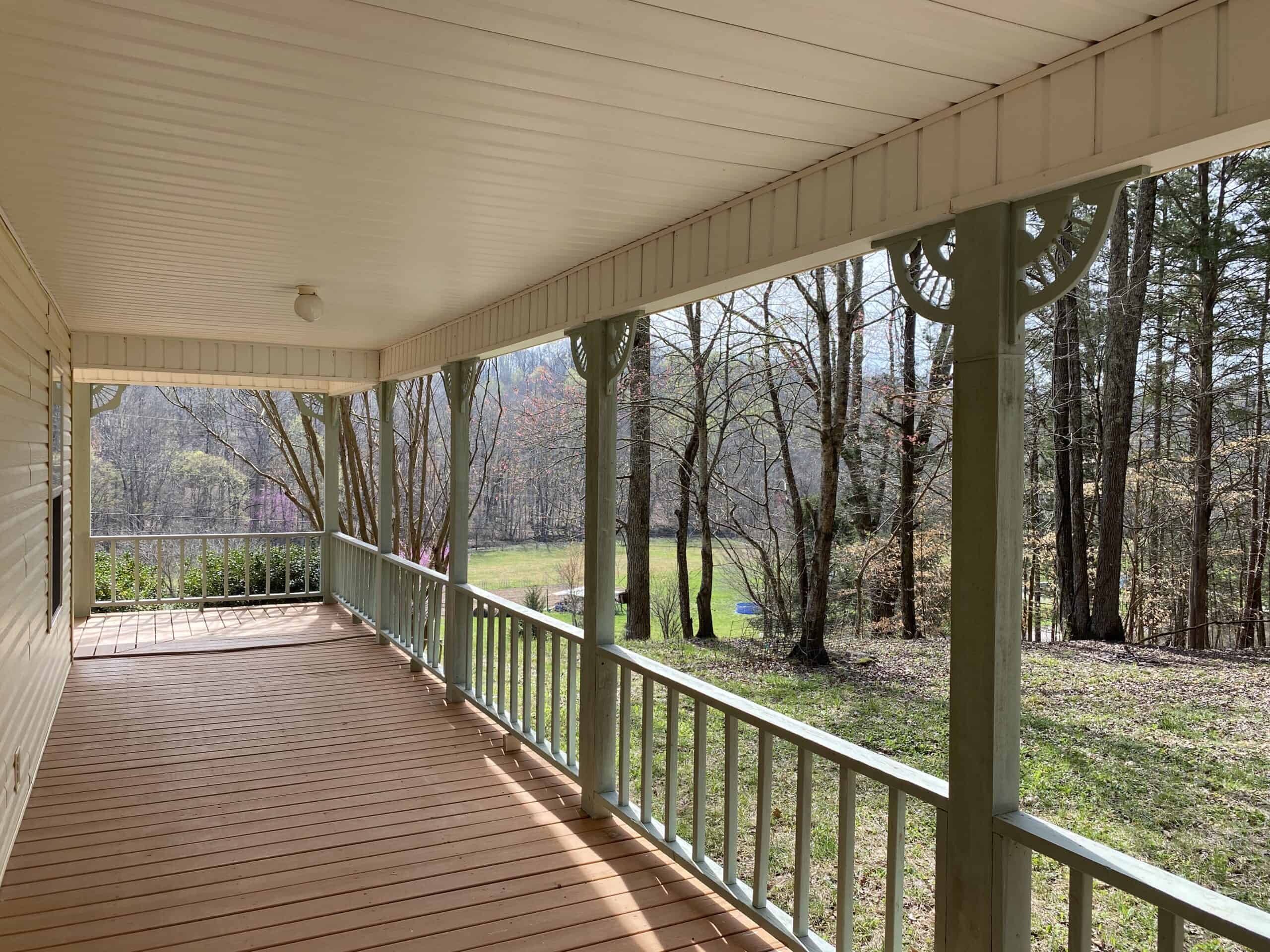 RENOVATED HOME ON 40 ACRES FOR SALE IN HARDIN COUNTY, TN