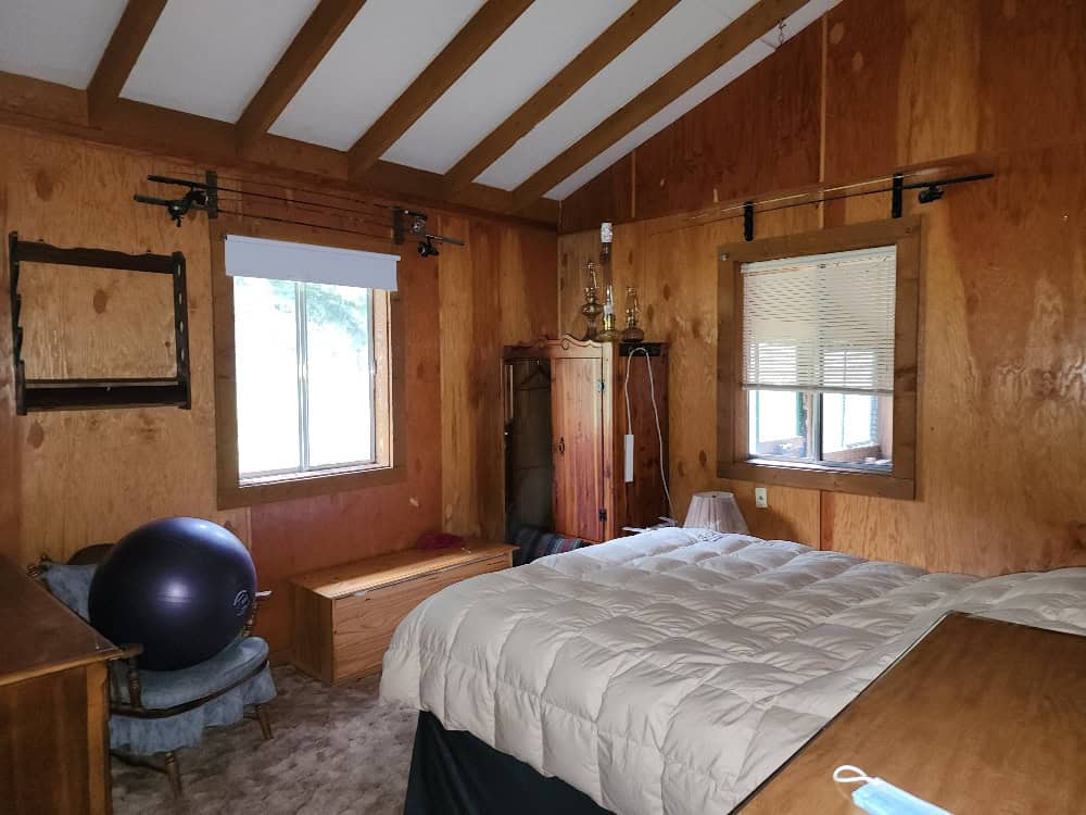 Cabin on 36 Acres with National Forest Access