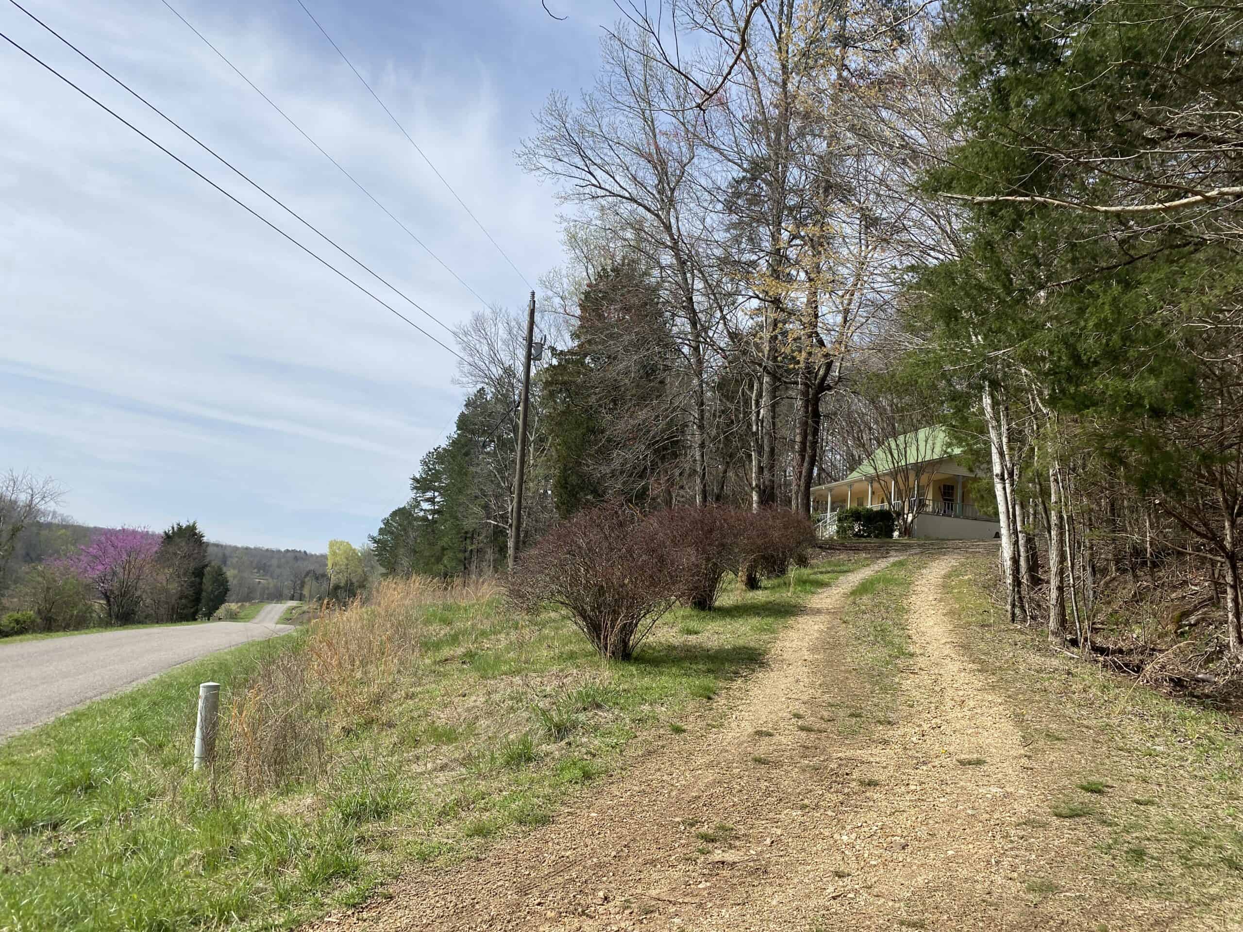 RENOVATED HOME ON 40 ACRES FOR SALE IN HARDIN COUNTY, TN