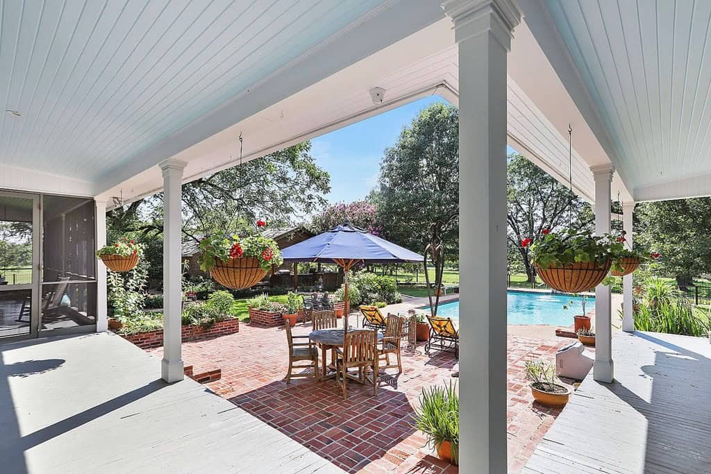Beautiful Colonial Home on Acreage in East Feliciana Parish