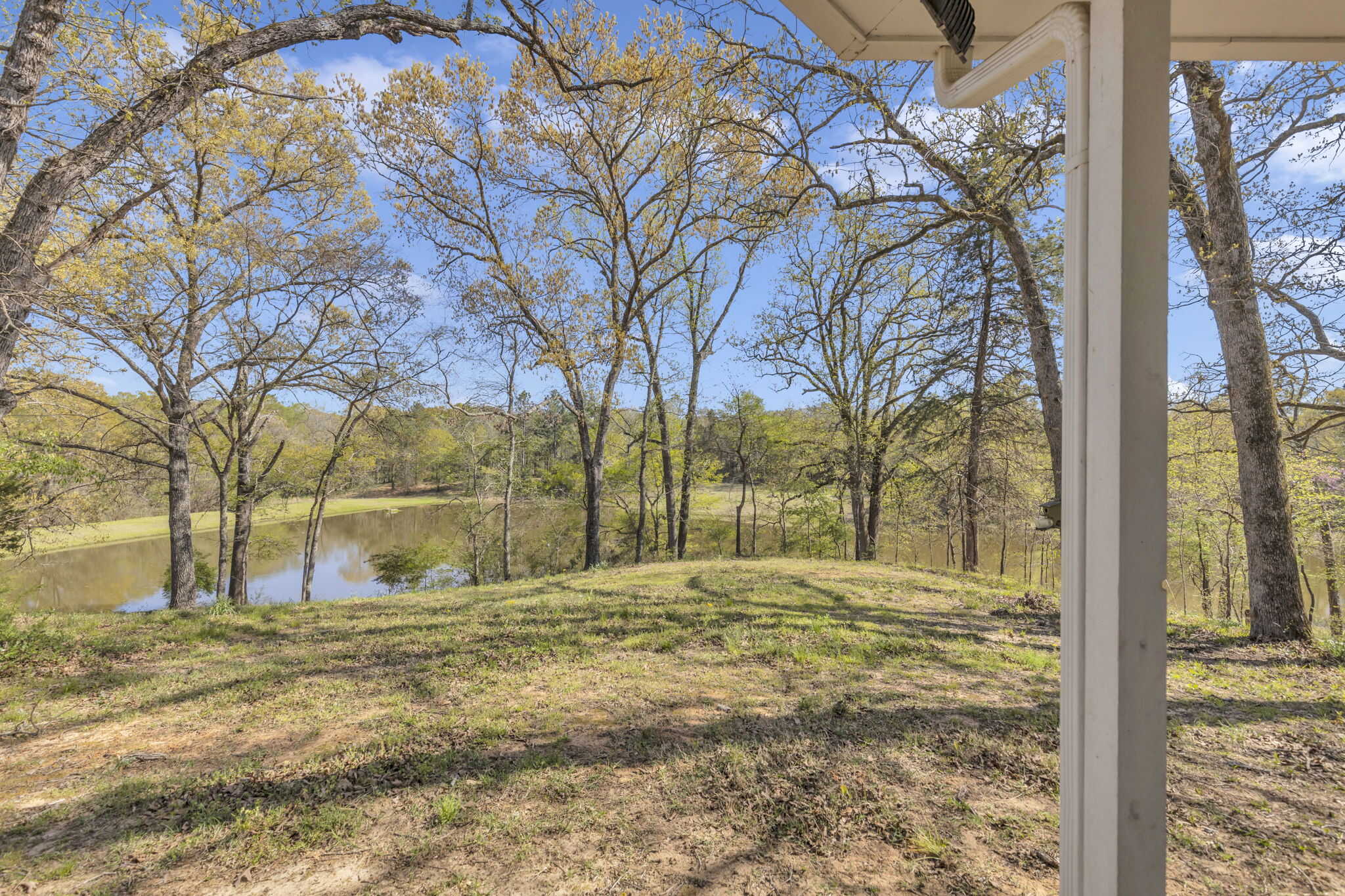 East Texas Hunting & Recreational Farm with Home & Barndo in Lindale, TX