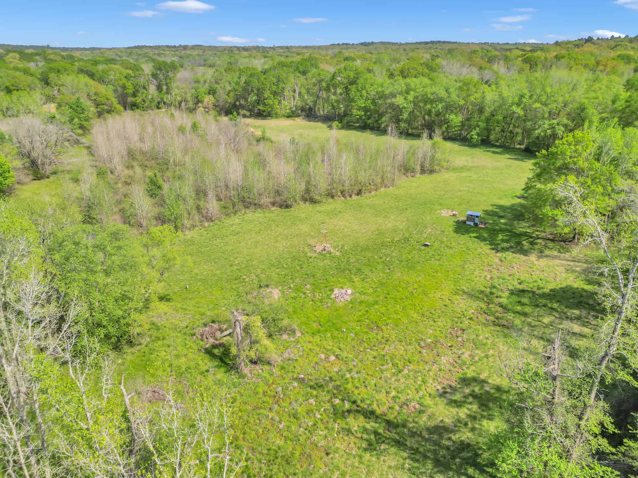 East Texas Hunting & Recreational Farm with Home & Barndo in Lindale, TX