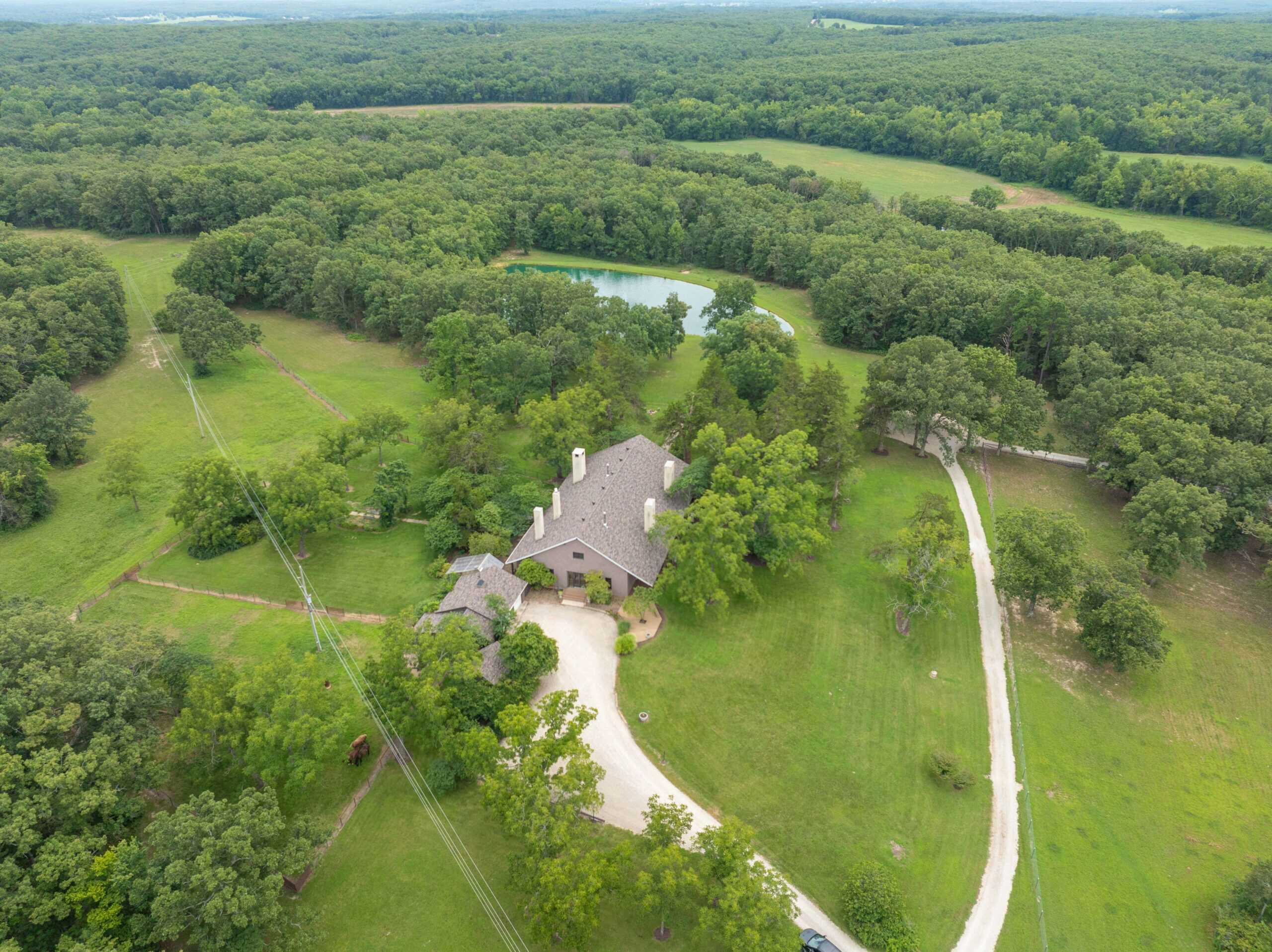 Hunter’s Paradise in the Heart of Missouri – Elk Head Lodge, Bland, MO