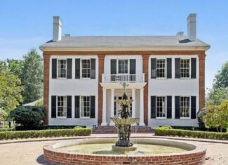Beautiful Colonial Home on Acreage in East Feliciana Parish