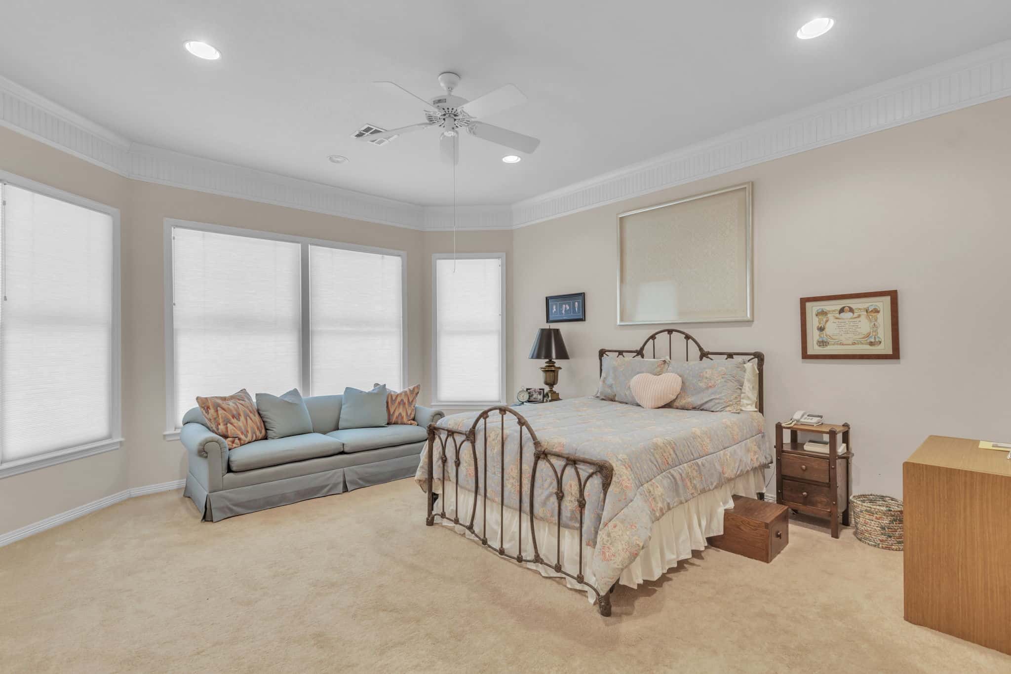 East Texas Hunting & Recreational Farm with Home & Barndo in Lindale, TX