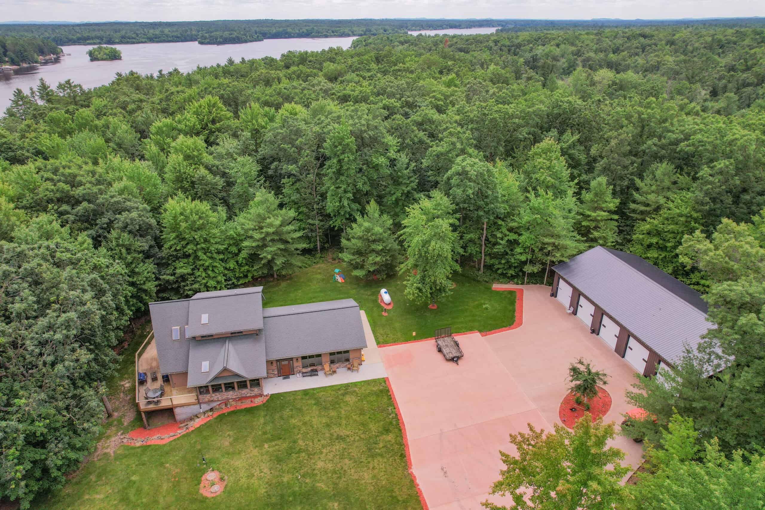 Beautiful Lakefront Home on Lake Arbutus, WI