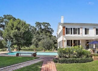 Beautiful Colonial Home on Acreage in East Feliciana Parish