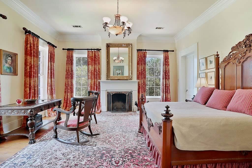 Beautiful Colonial Home on Acreage in East Feliciana Parish