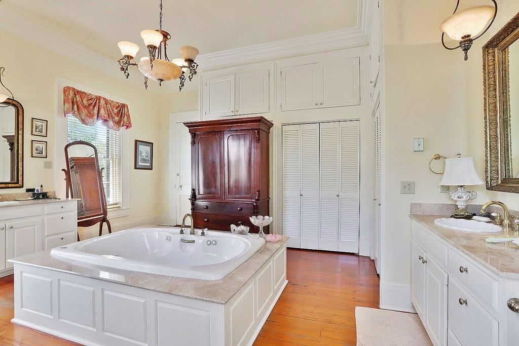 Beautiful Colonial Home on Acreage in East Feliciana Parish