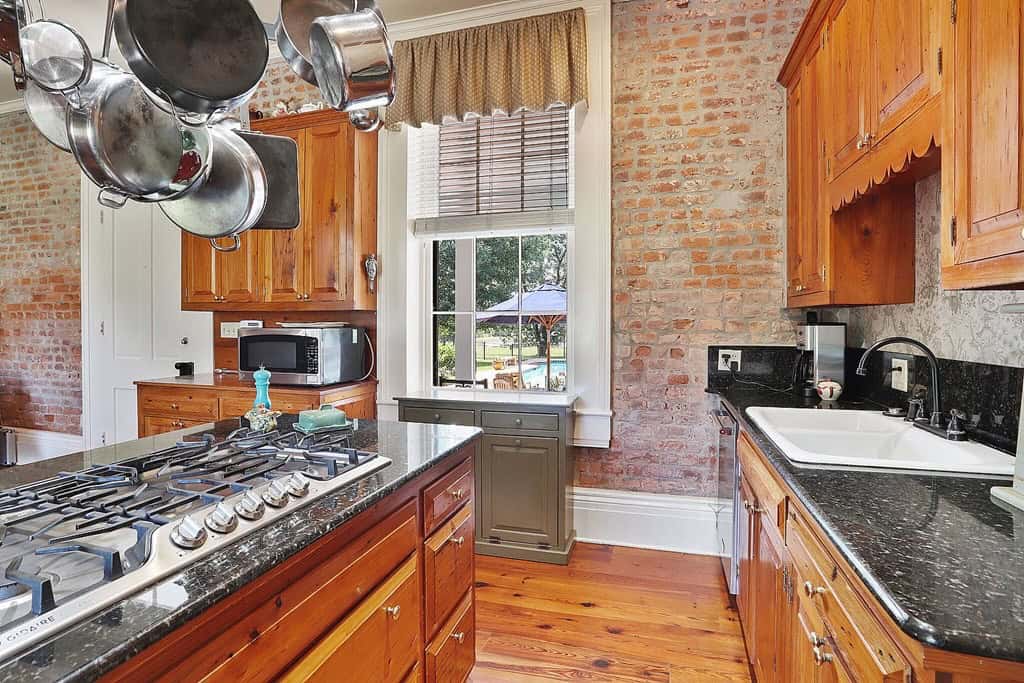 Beautiful Colonial Home on Acreage in East Feliciana Parish