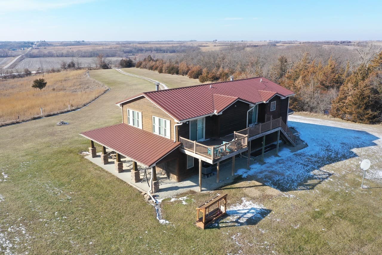 Hunters Paradise!! Stunning 92.4-Acre IA-MO Border House