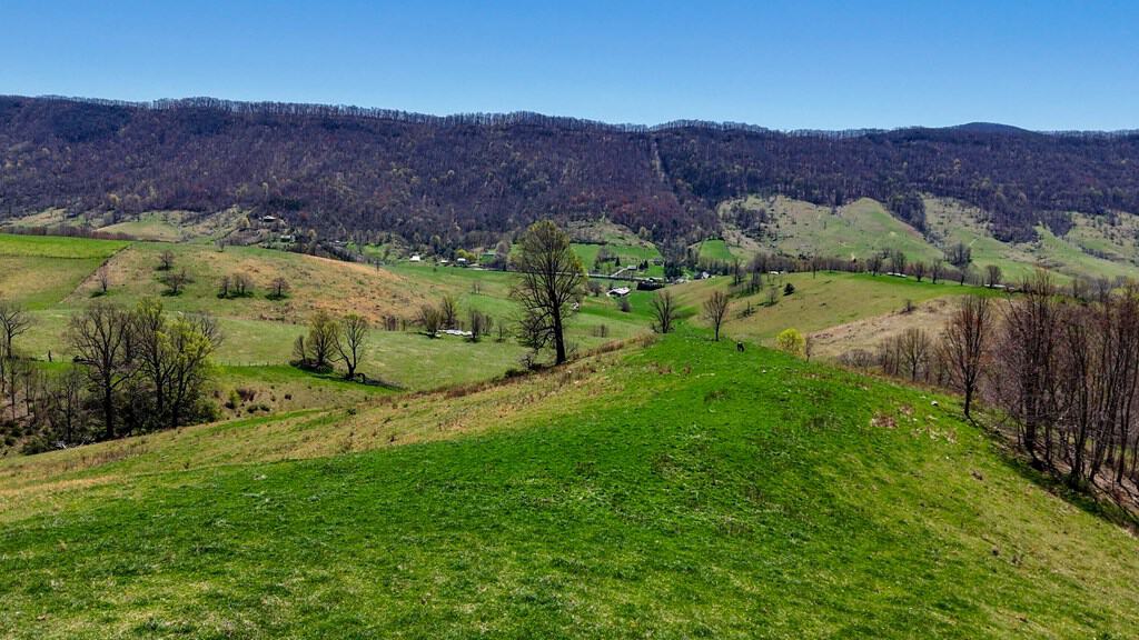 Legacy Farm Retreat – 299 Acres of Mountain Majesty in Tazewell, VA