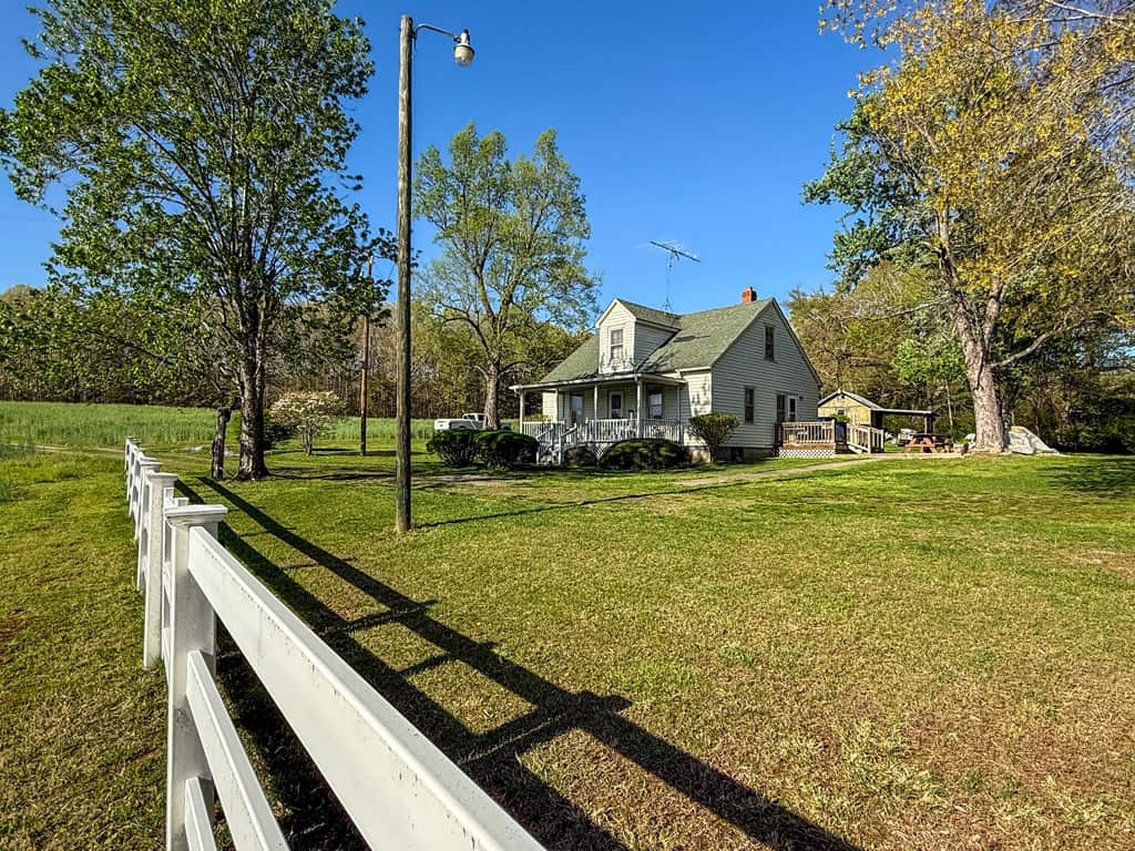 Outdoor Paradise in Charlotte County, VA– Hunt, Fish & Relax on 77± Acres