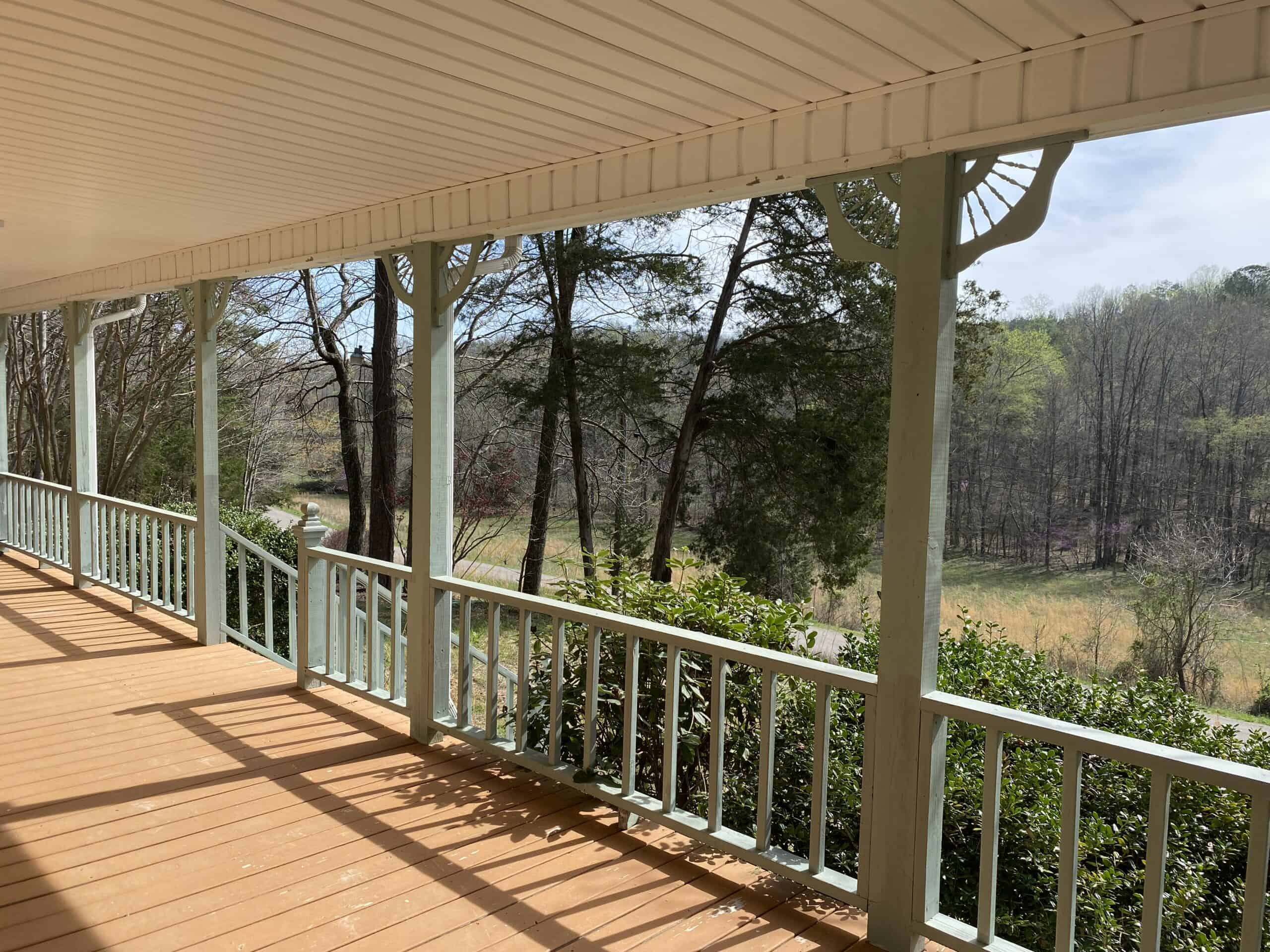 RENOVATED HOME ON 40 ACRES FOR SALE IN HARDIN COUNTY, TN