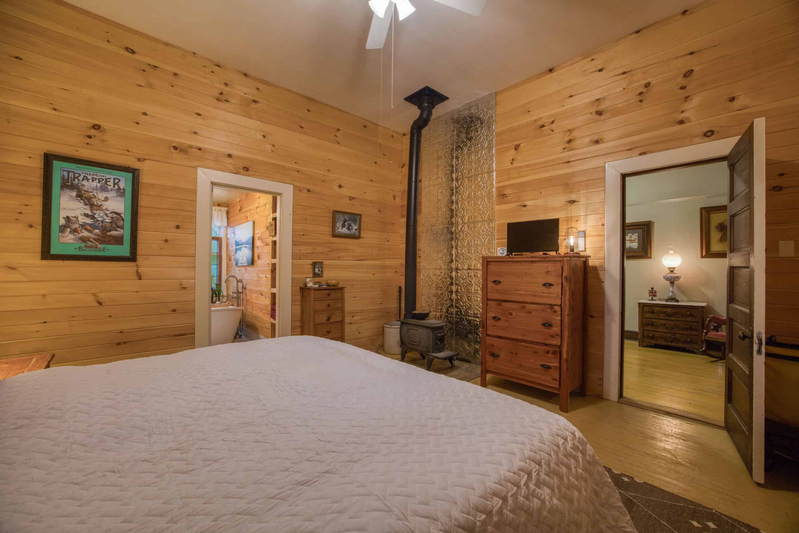 Hunter’s Paradise in the Heart of Missouri – Elk Head Lodge, Bland, MO