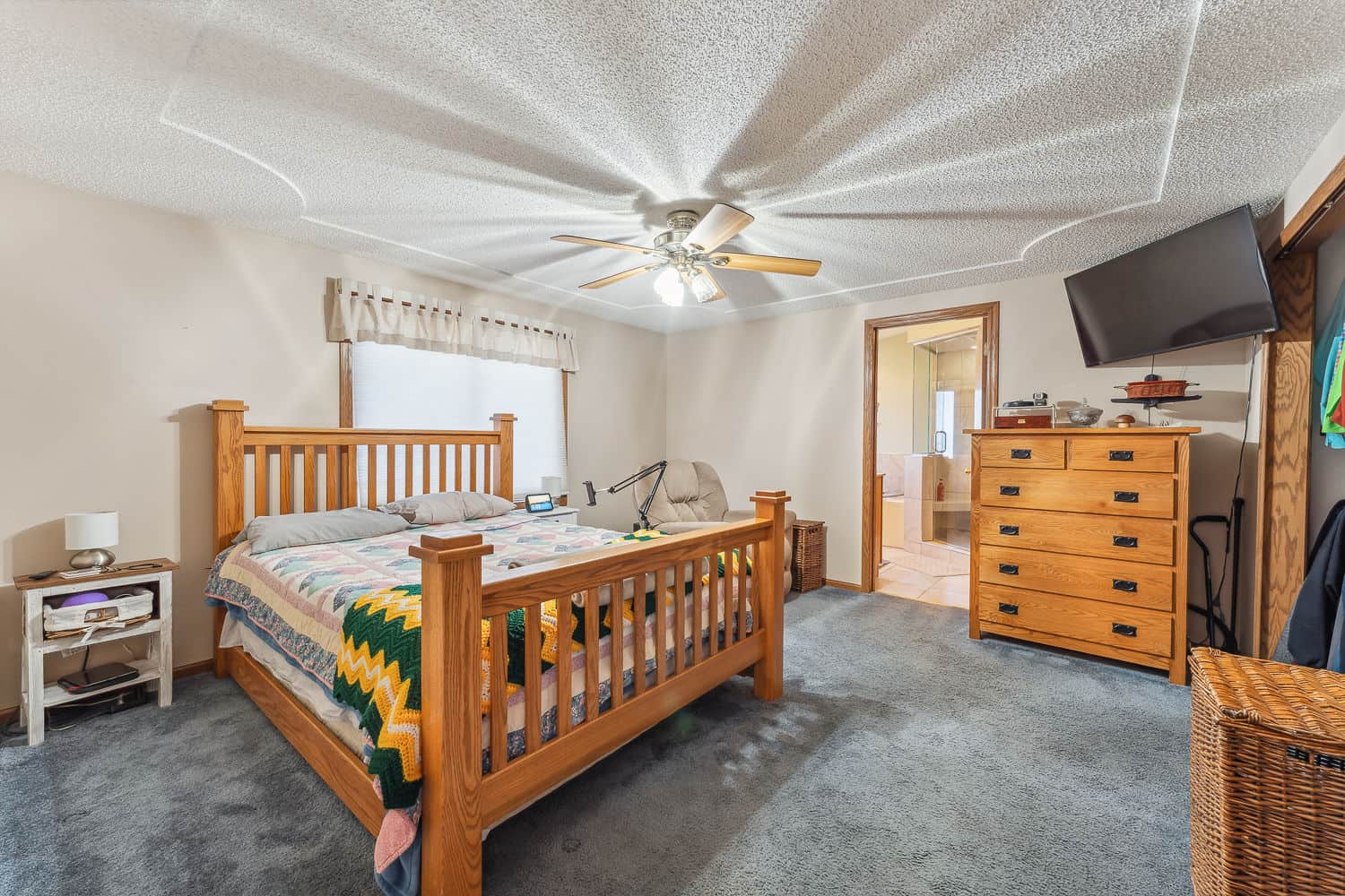 Well-Maintained 3-Bedroom Ranch on 39.64 +/- Acres