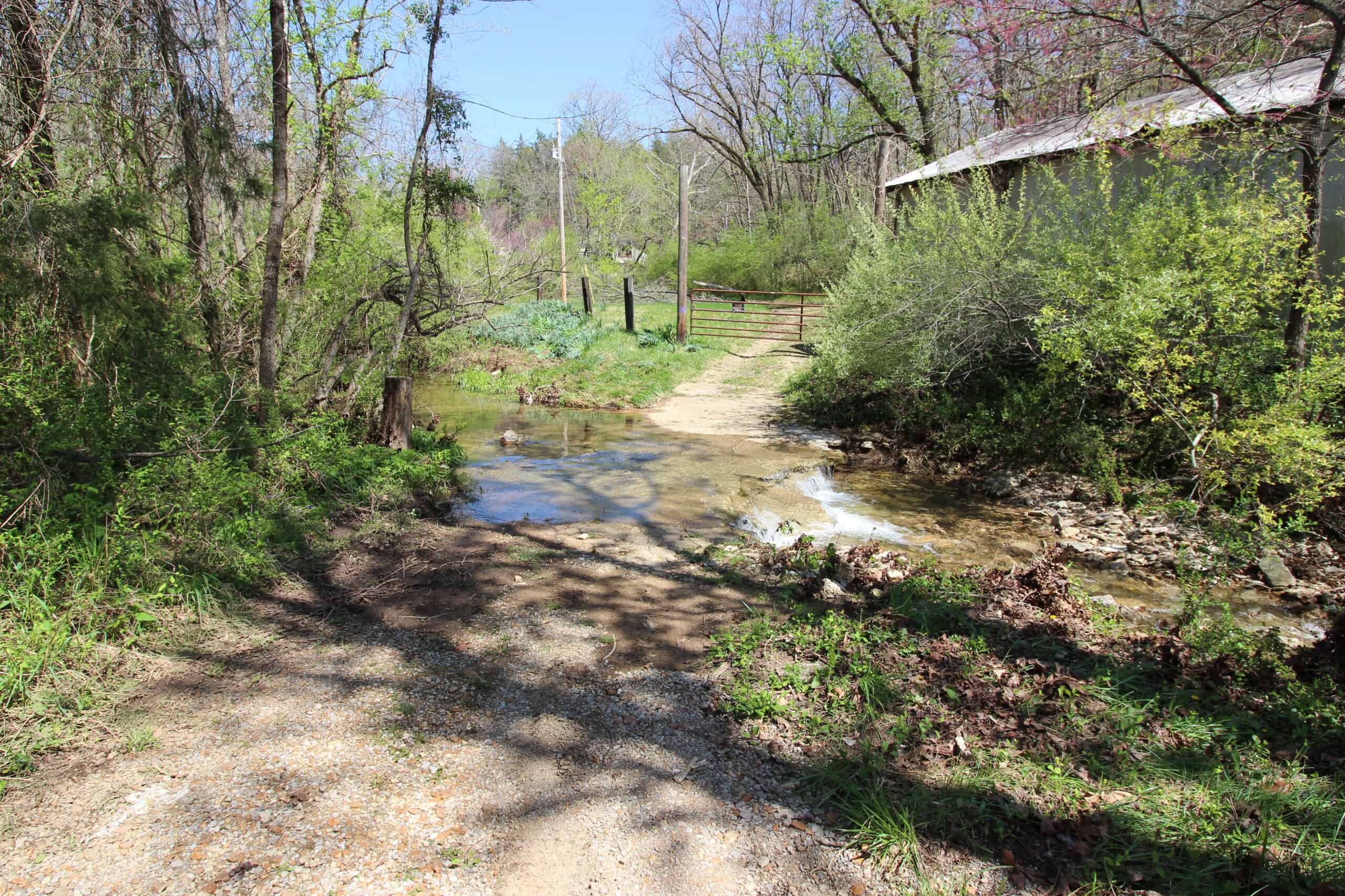 Home With Acreage On The White River In Baxter County, Arkansas