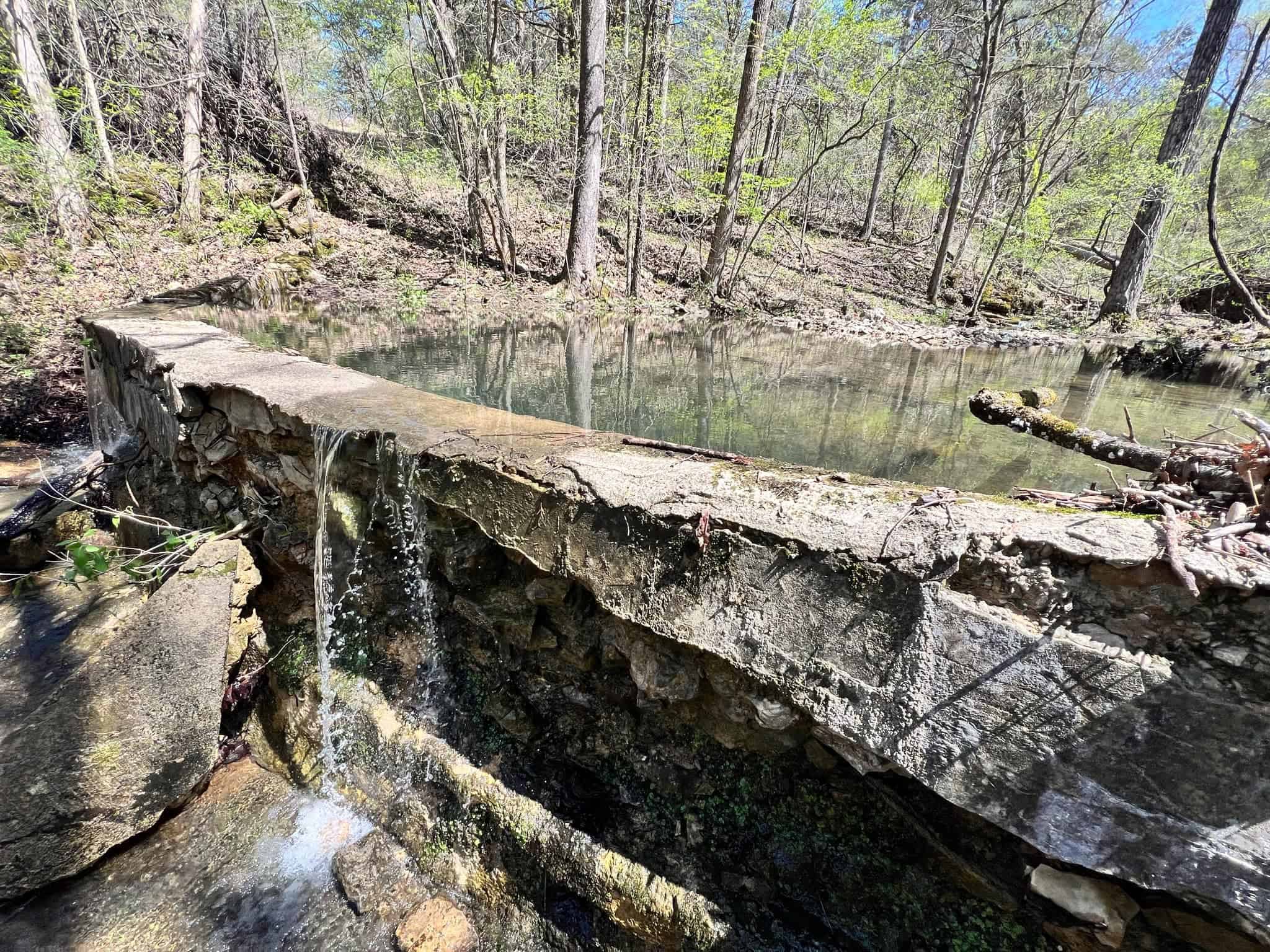 Home With Acreage On The White River In Baxter County, Arkansas