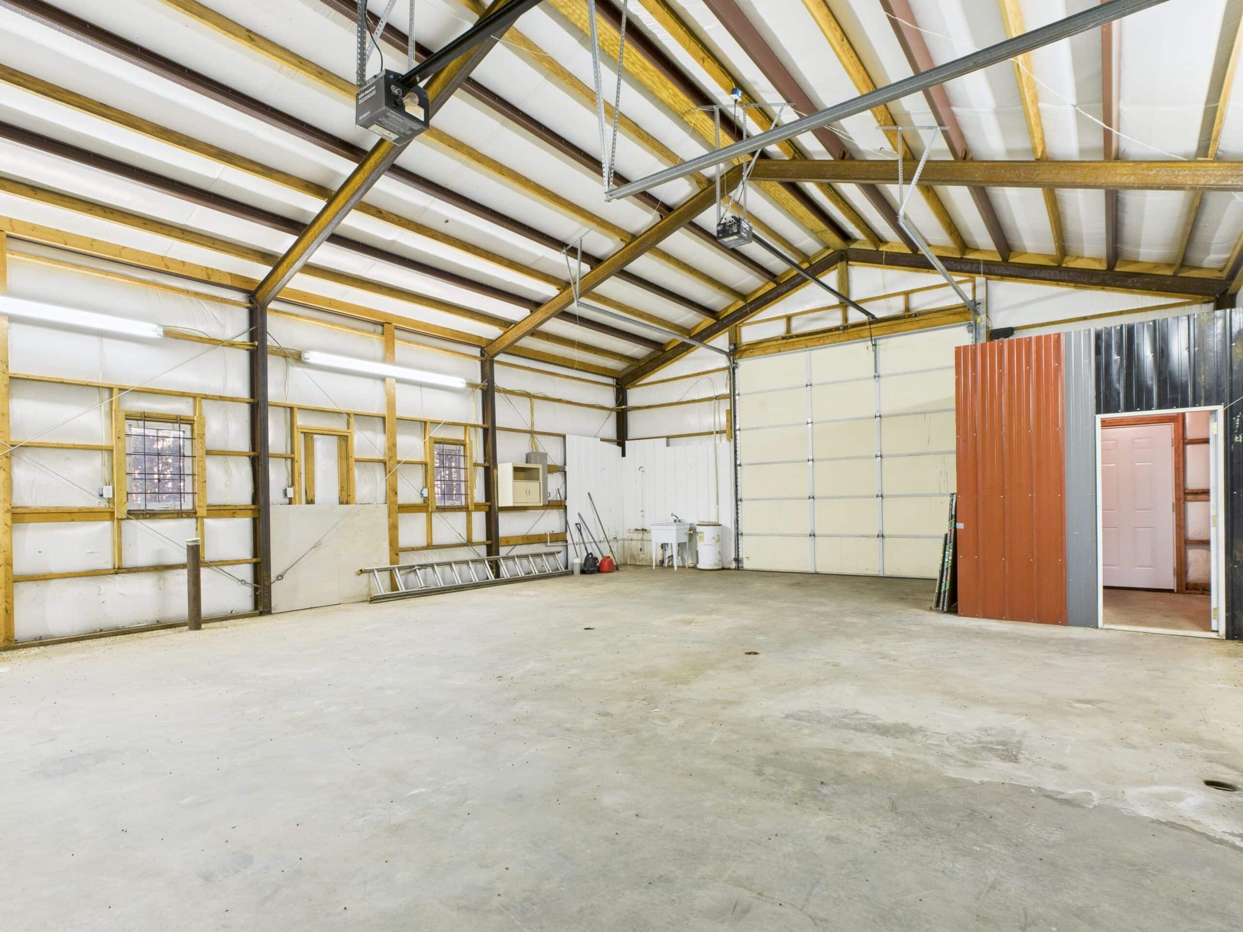 40 Acres Hunting Land and 3 Bed 4 Bath Home in Hollister, MO For Sale