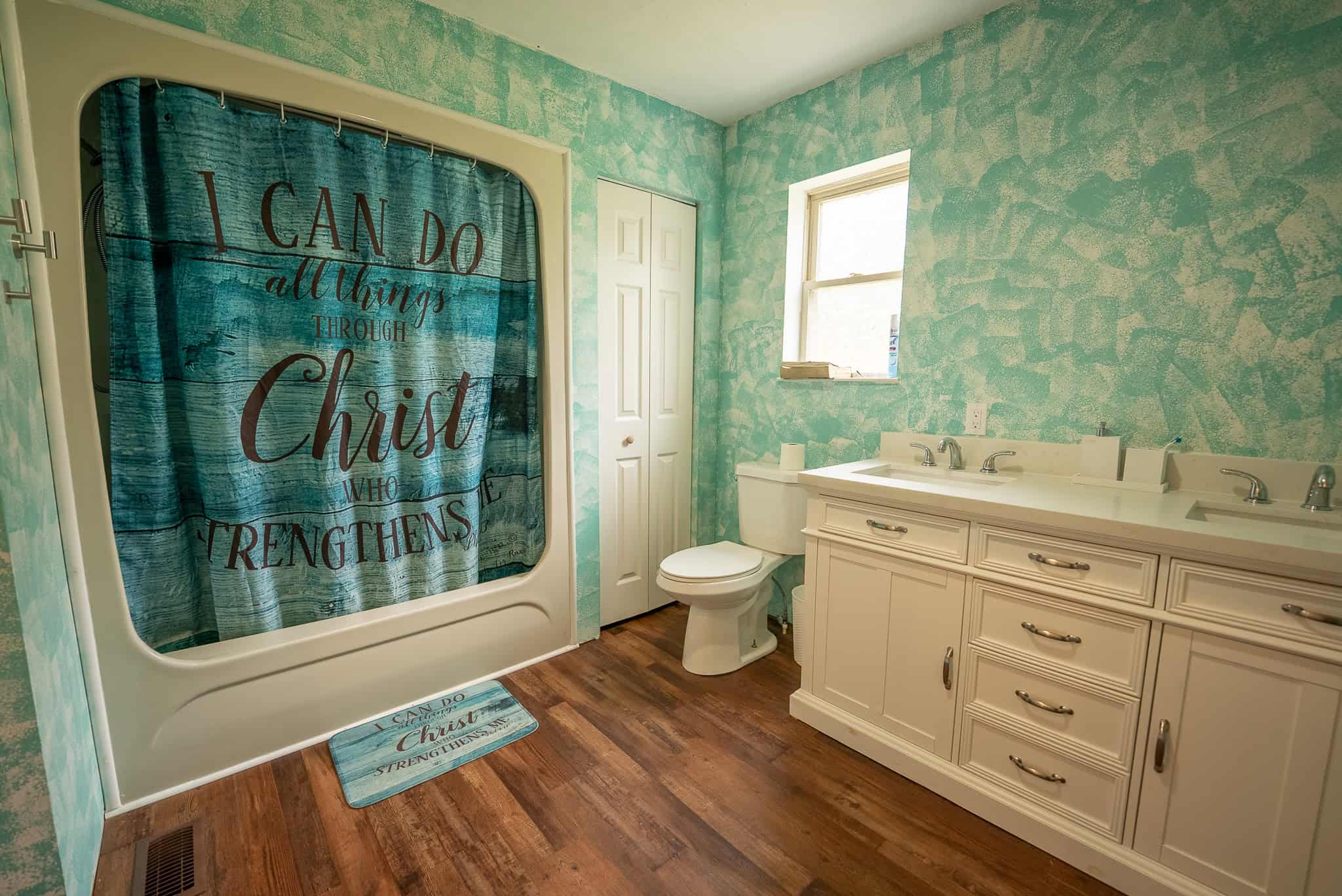 East Tennessee Retreat Hancock County Sneedville Country Home and Acreage for Sale  8651 Tazewell Hwy, Sneedville, Tennessee, 37869
