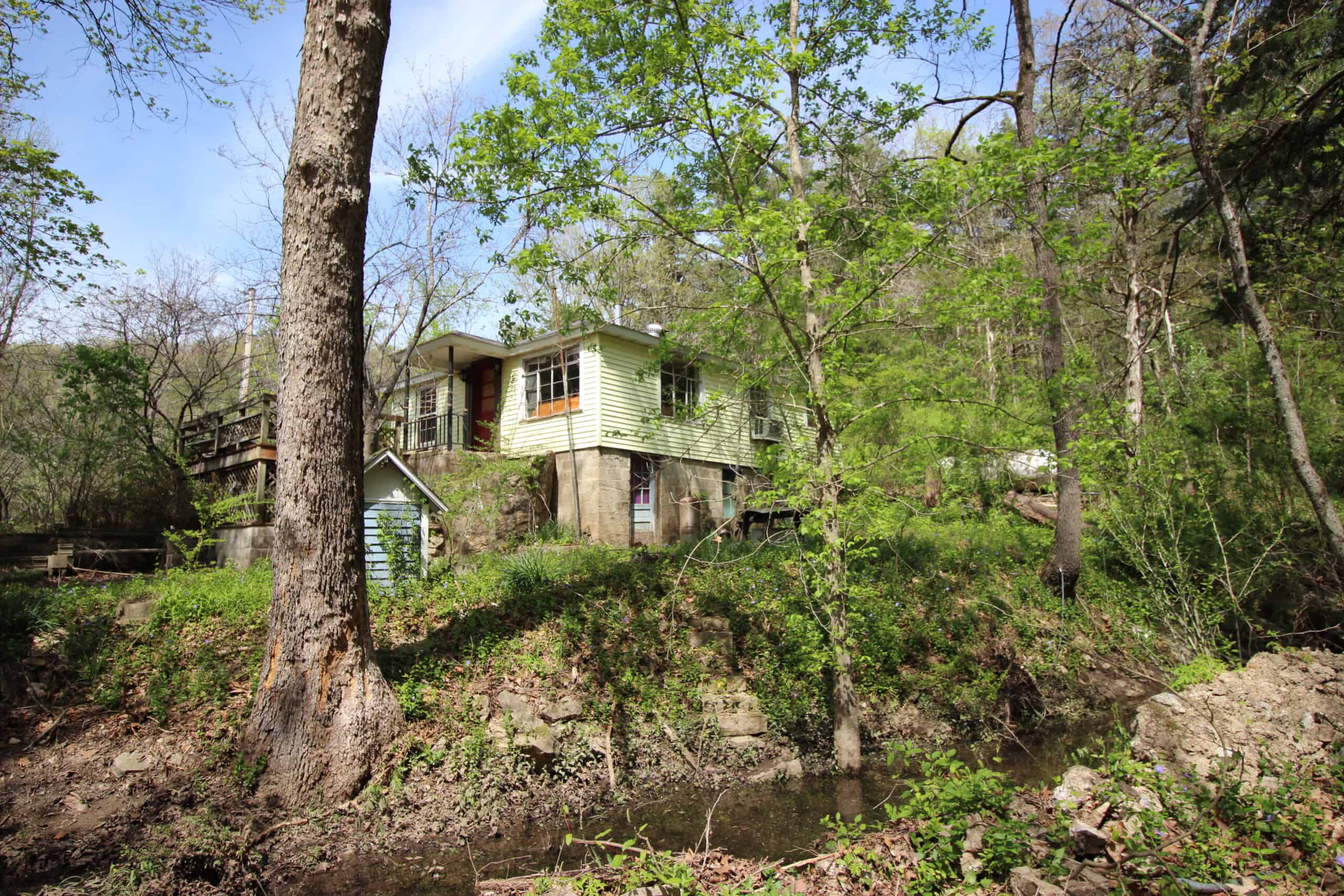 Home With Acreage On The White River In Baxter County, Arkansas