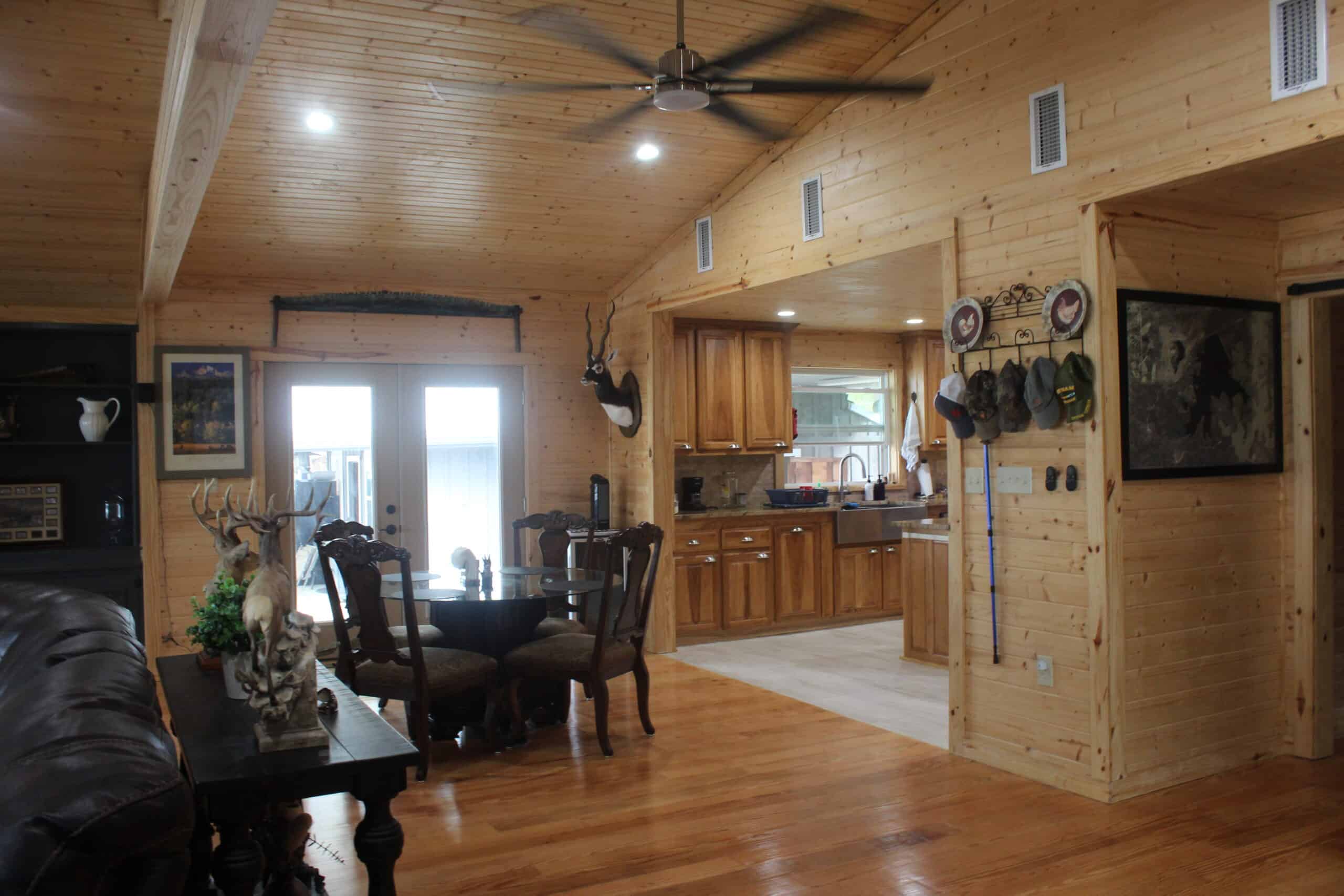 An Outdoorsman’s Paradise 719 Acres with 110 Acre Lake and Custom Built Home Pearl River County Mississippi