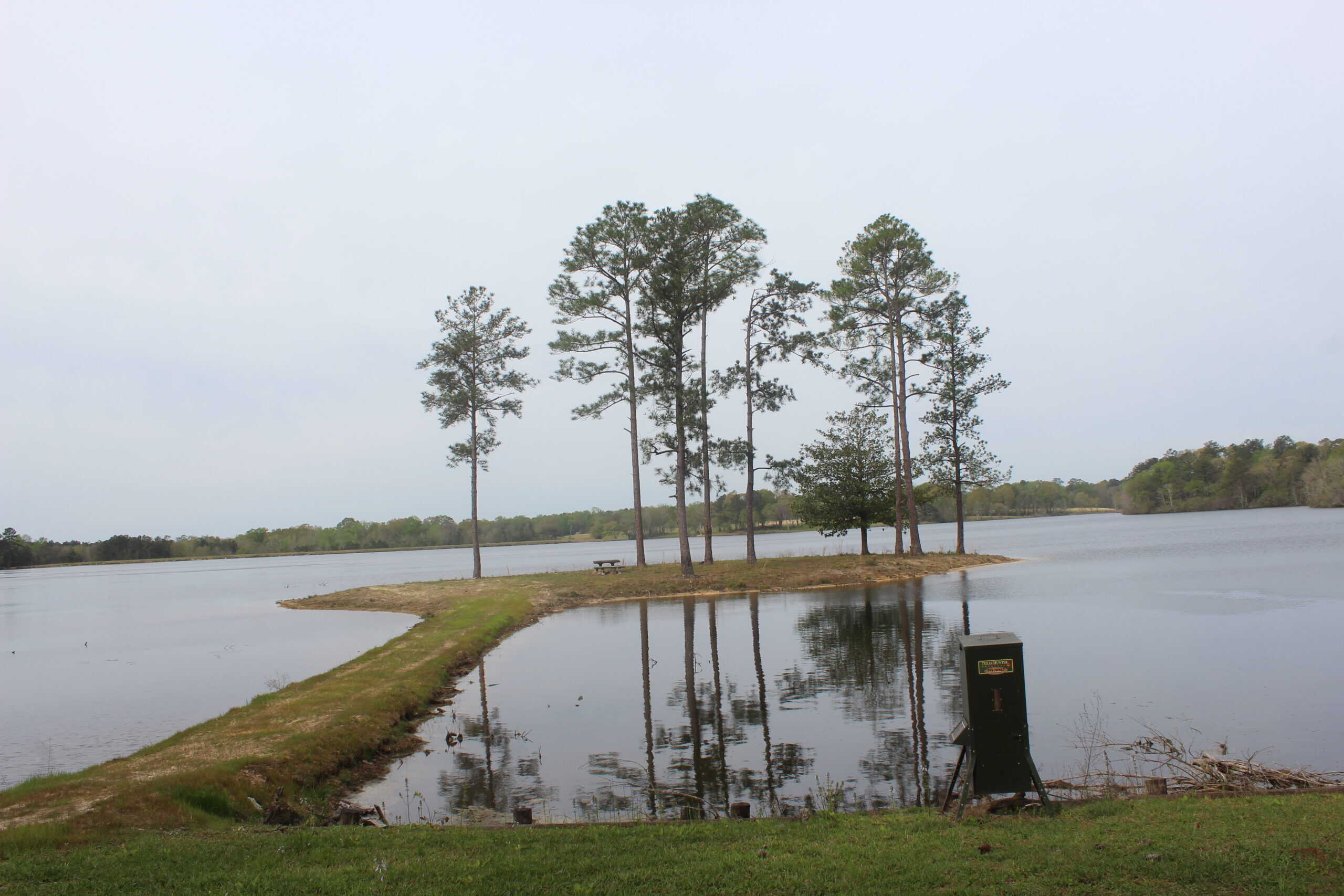 An Outdoorsman’s Paradise 719 Acres with 110 Acre Lake and Custom Built Home Pearl River County Mississippi