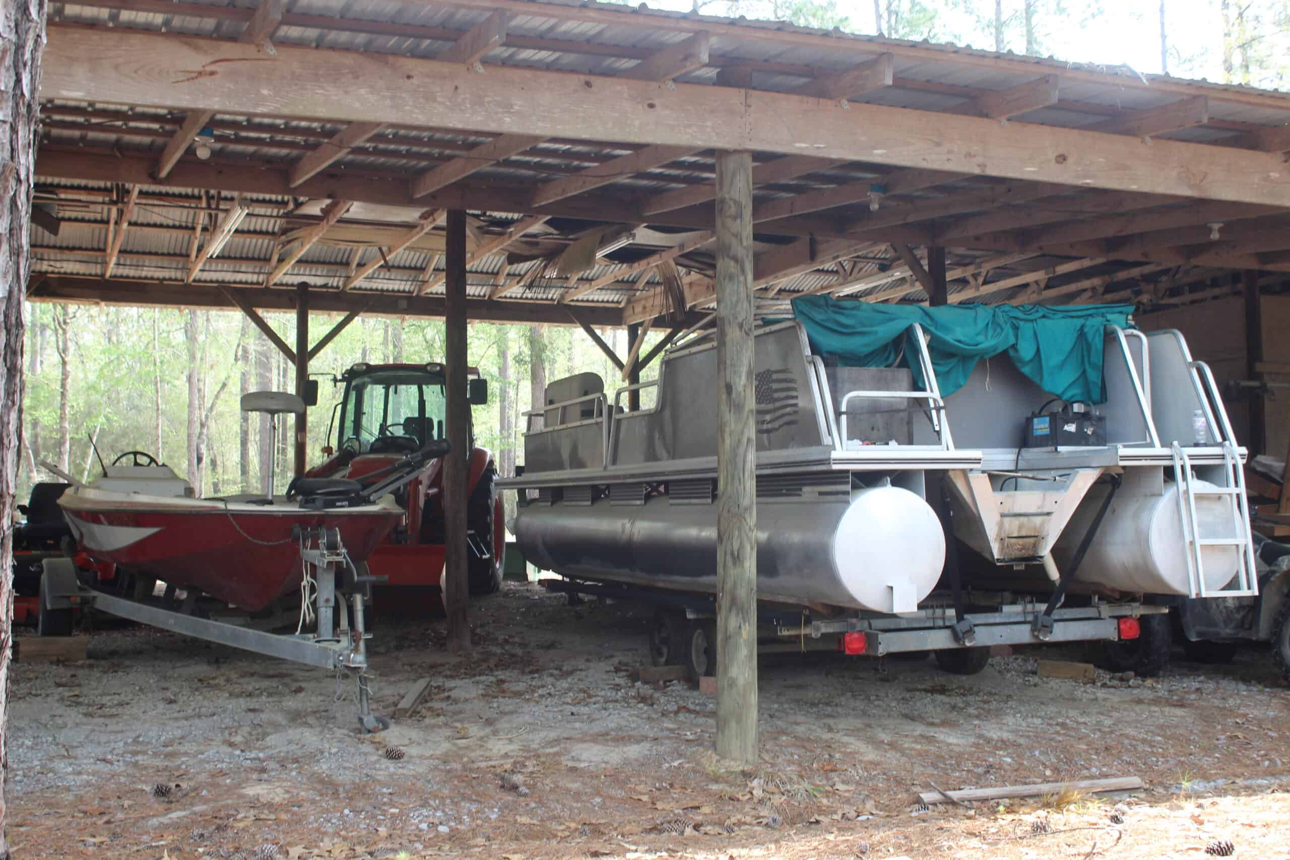 An Outdoorsman’s Paradise 719 Acres with 110 Acre Lake and Custom Built Home Pearl River County Mississippi
