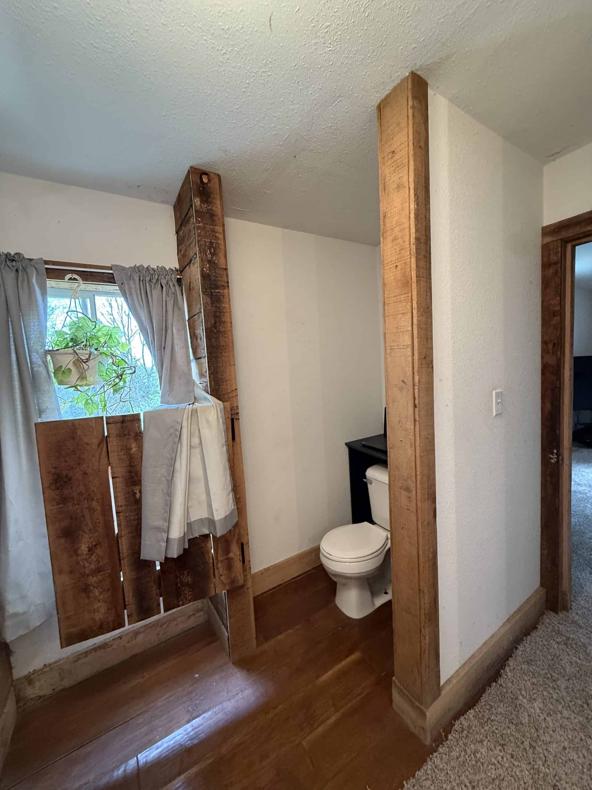 Charming 3-Bedroom Cabin on 10.75 Acres – Decatur City, IA