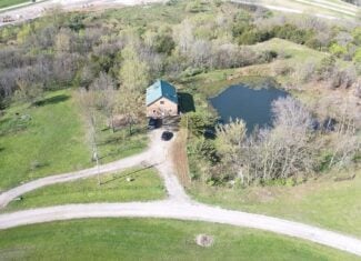 Charming 3-Bedroom Cabin on 10.75 Acres – Decatur City, IA