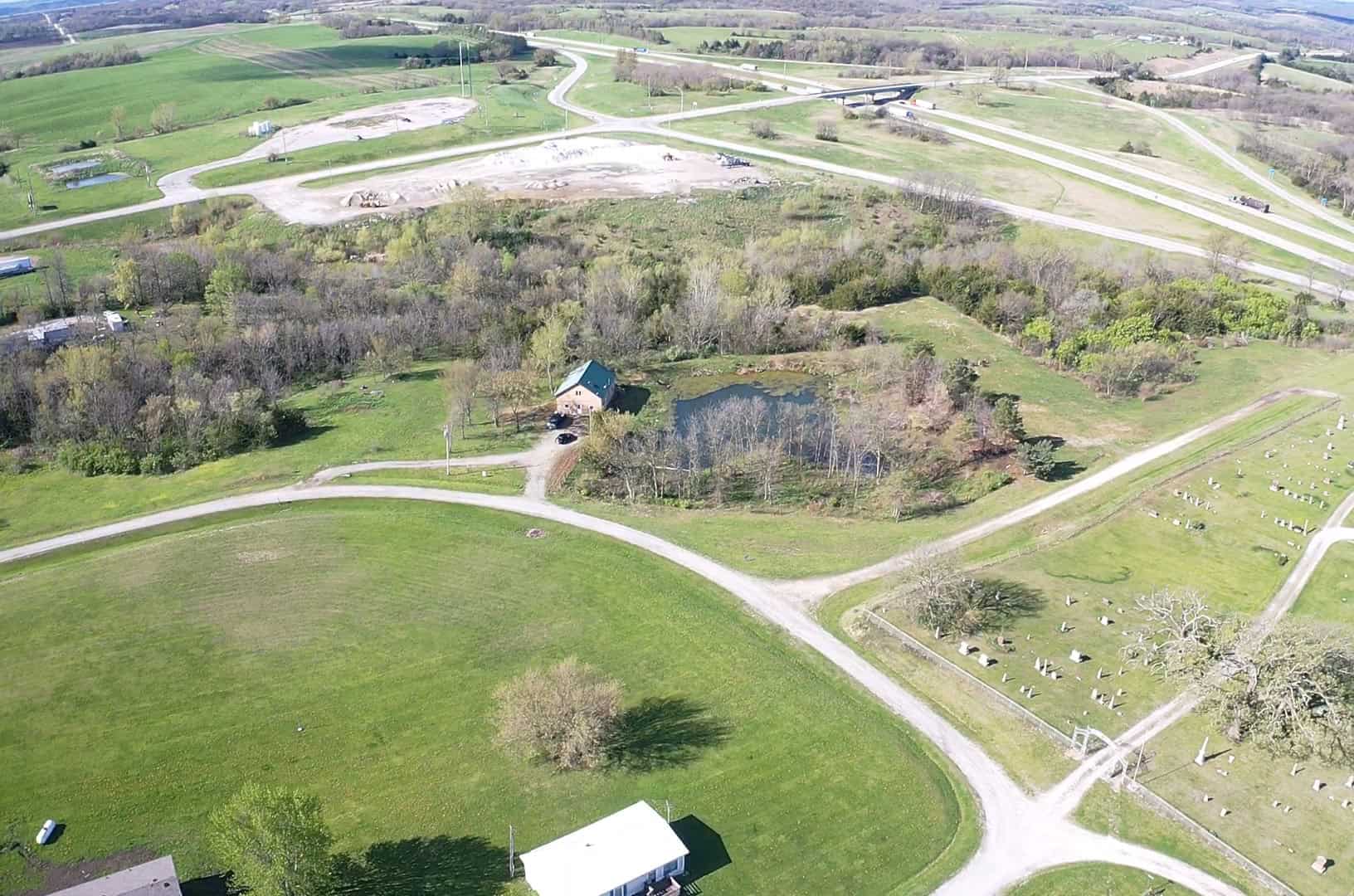 Charming 3-Bedroom Cabin on 10.75 Acres – Decatur City, IA