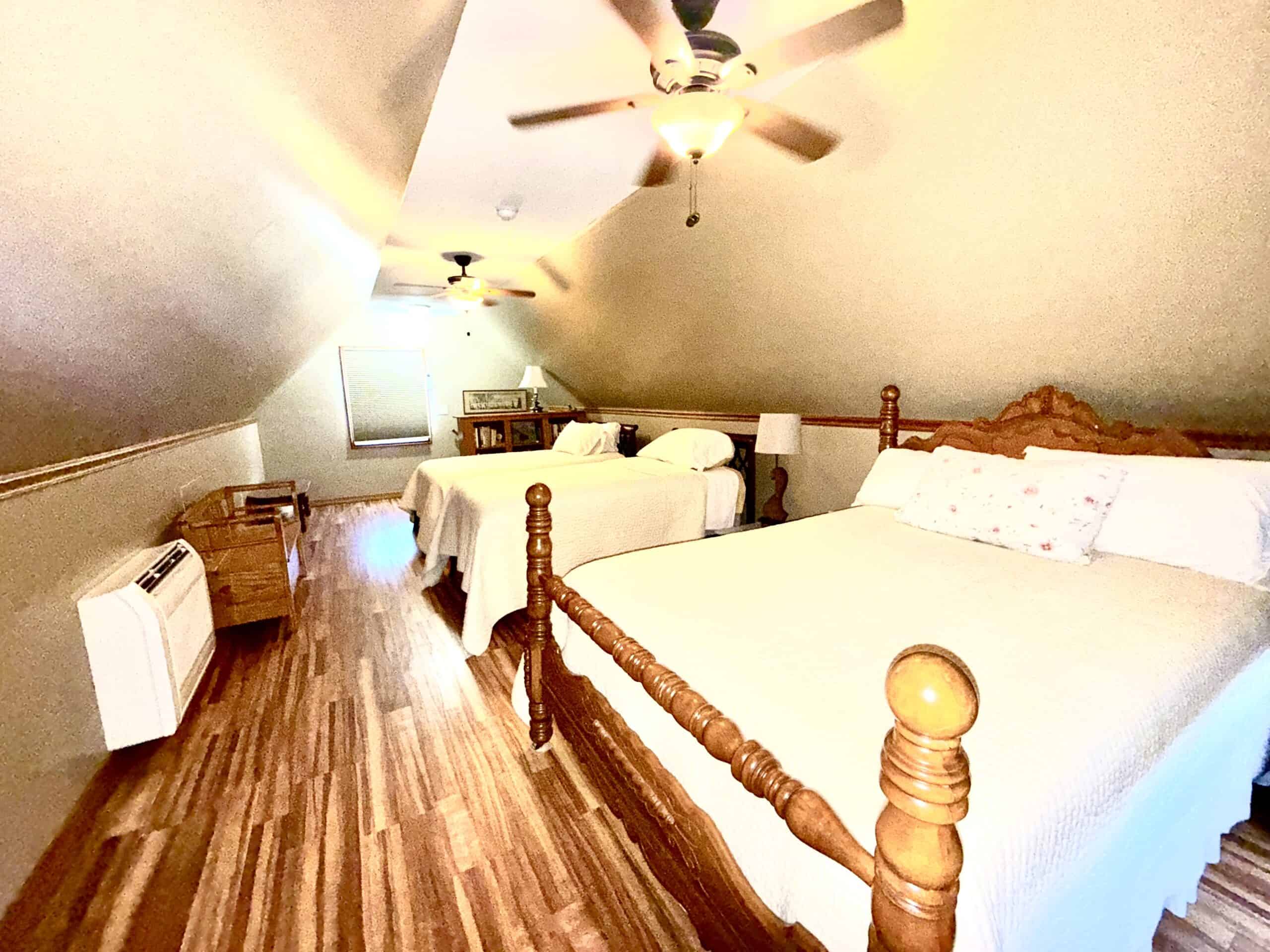 LAND WITH CABIN FOR SALE IN ARKANSAS