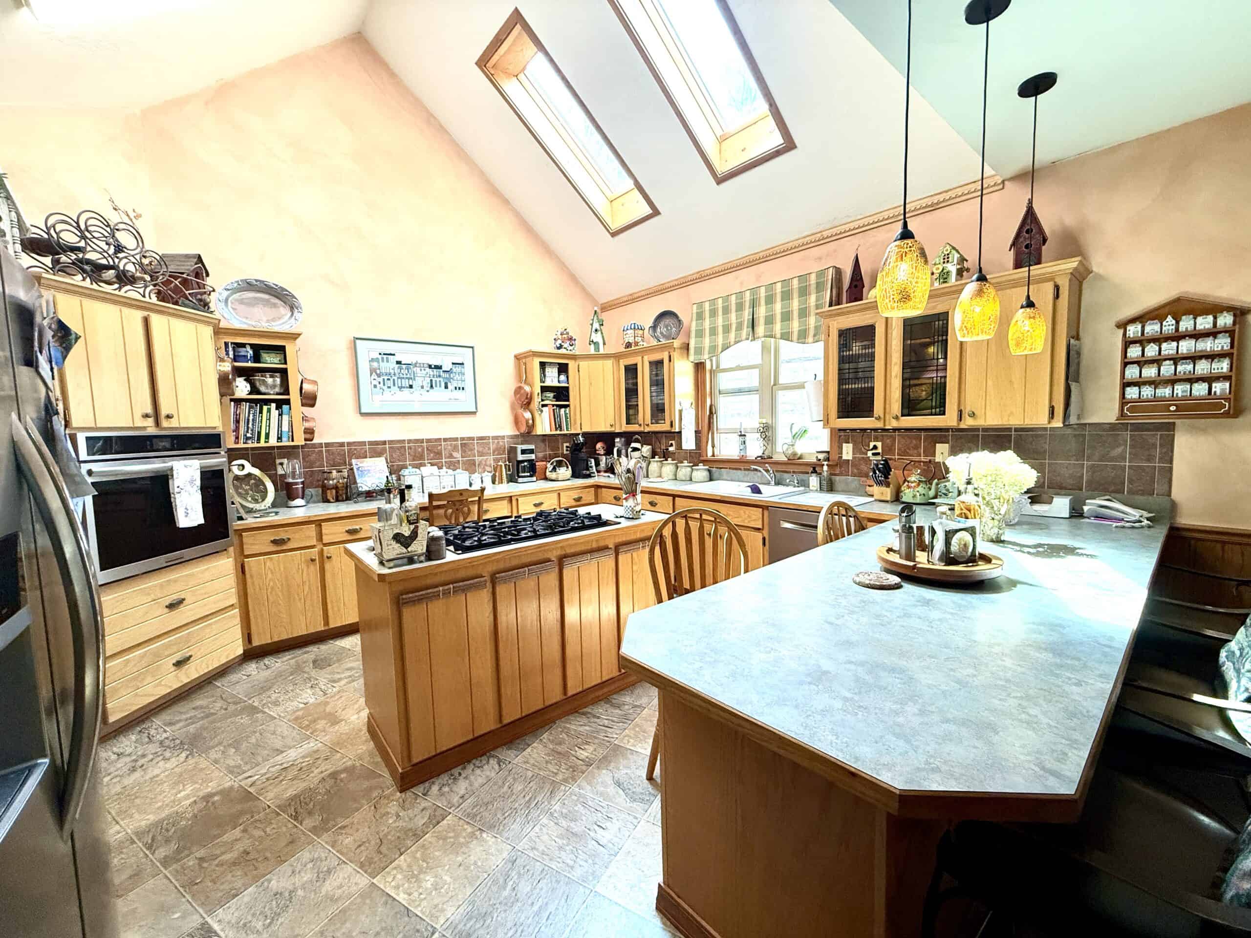 COUNTRY HOME AND LAND FOR SALE IN NORTH CENTRAL ARKANSAS