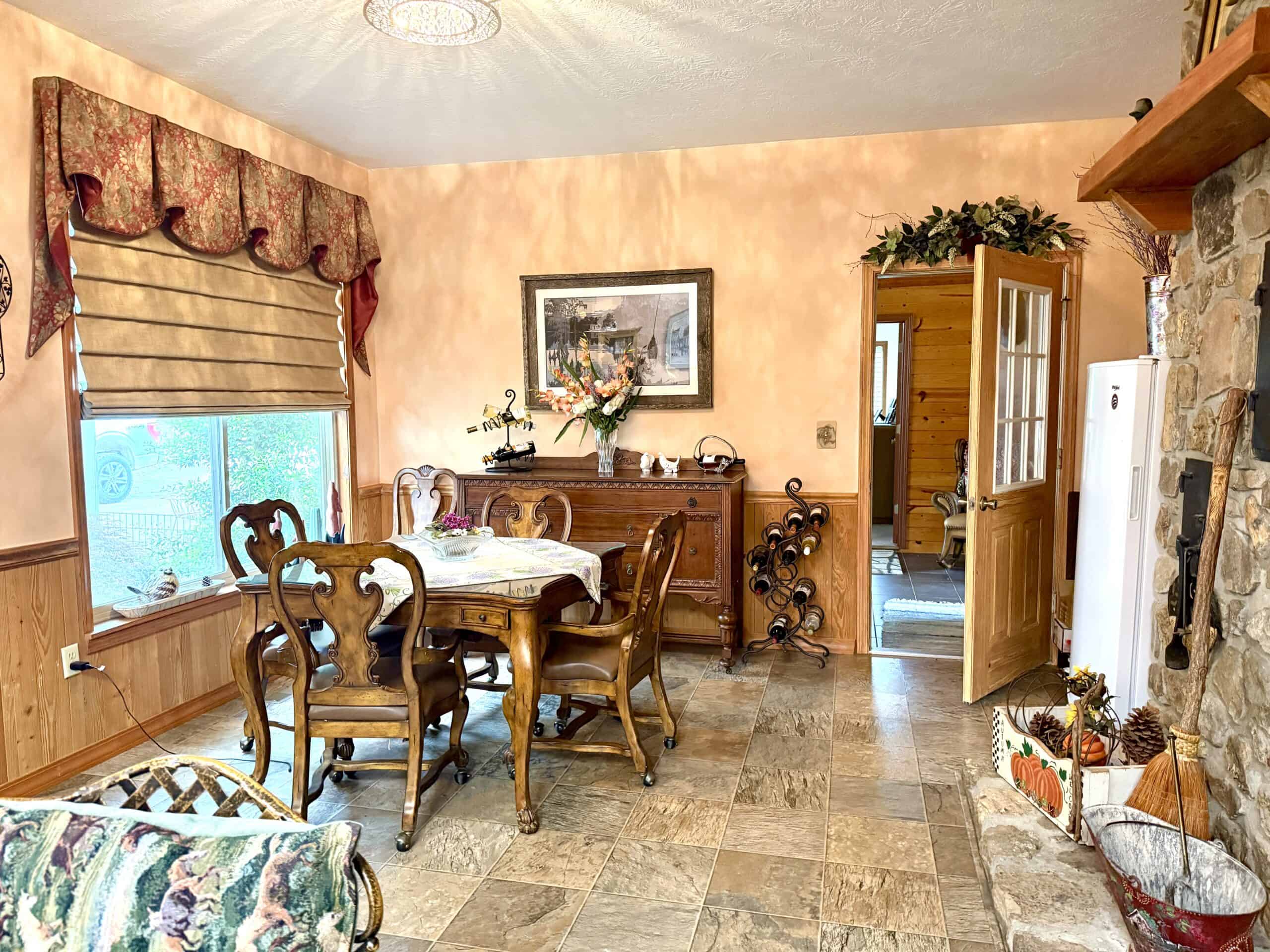 COUNTRY HOME AND LAND FOR SALE IN NORTH CENTRAL ARKANSAS