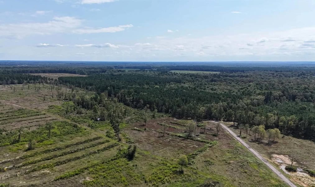Arkansas Retreat – 100 Acres with New Home, Shop & Private Lake