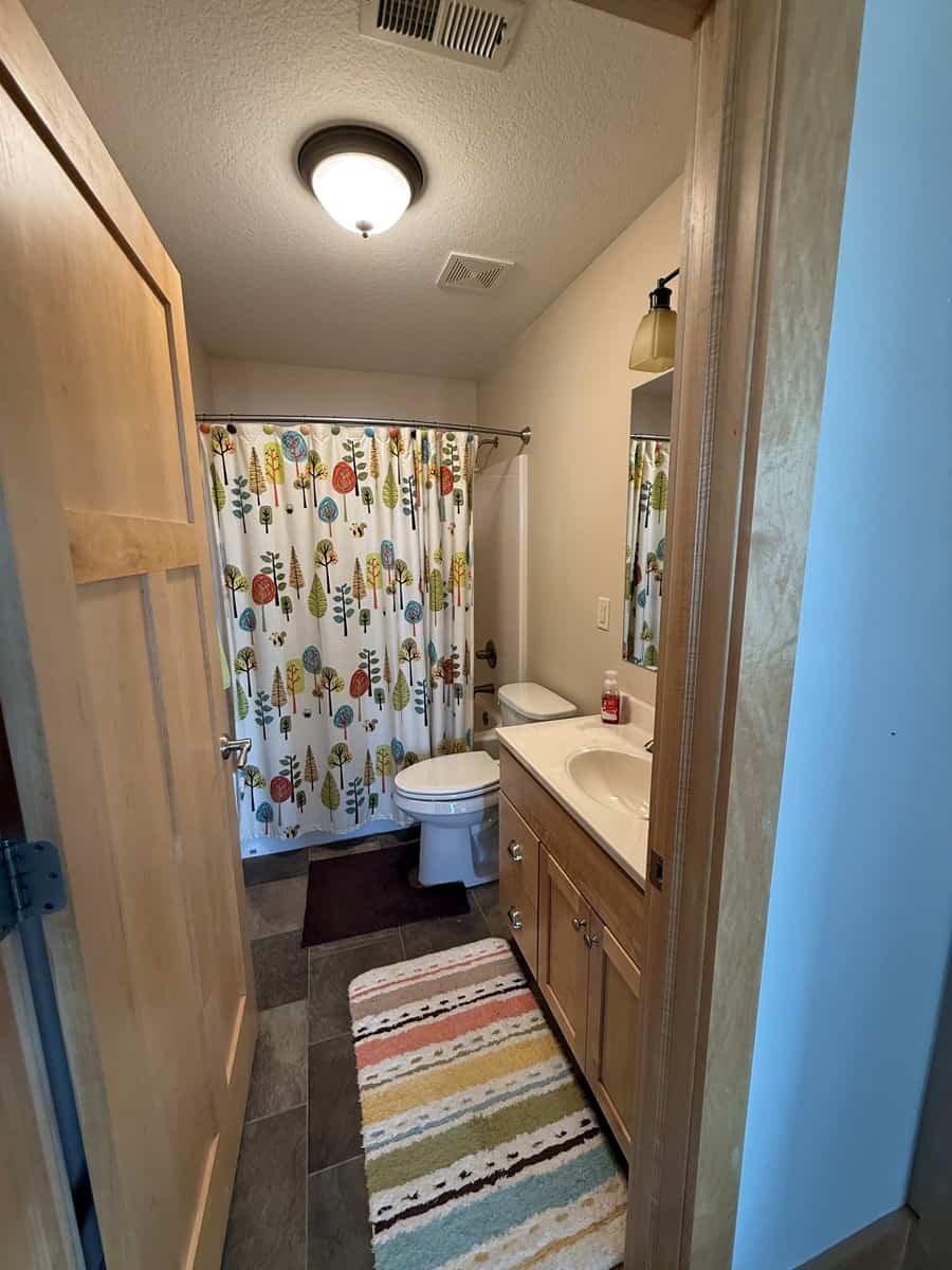 Hunters Paradise!! Stunning 92.4-Acre IA-MO Border House
