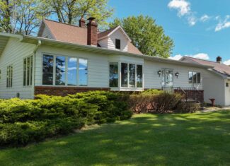 Premier Farmstead for Sale in Juneau County, Wisconsin