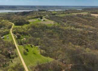 Mississippi River Hilltop Cabin for Sale in Crawford County, WI