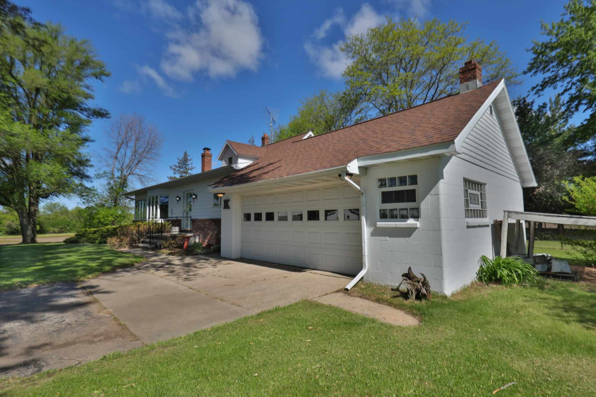 Premier Farmstead for Sale in Juneau County, Wisconsin