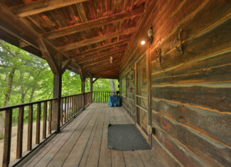 Rustic Cabin in the Woods for Sale in Vernon County, Wisconsin