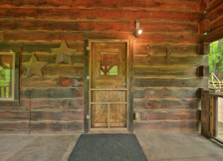 Rustic Cabin in the Woods for Sale in Vernon County, Wisconsin