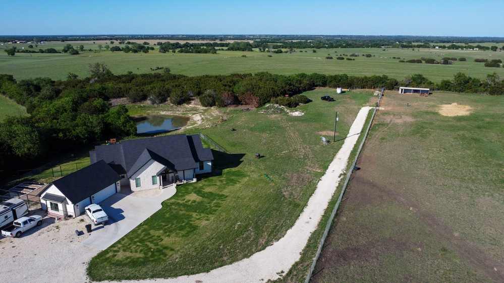 Stunning Country Estate on 70.78 Acres – Perfect for Ranching, Horses, and Serene Country Living