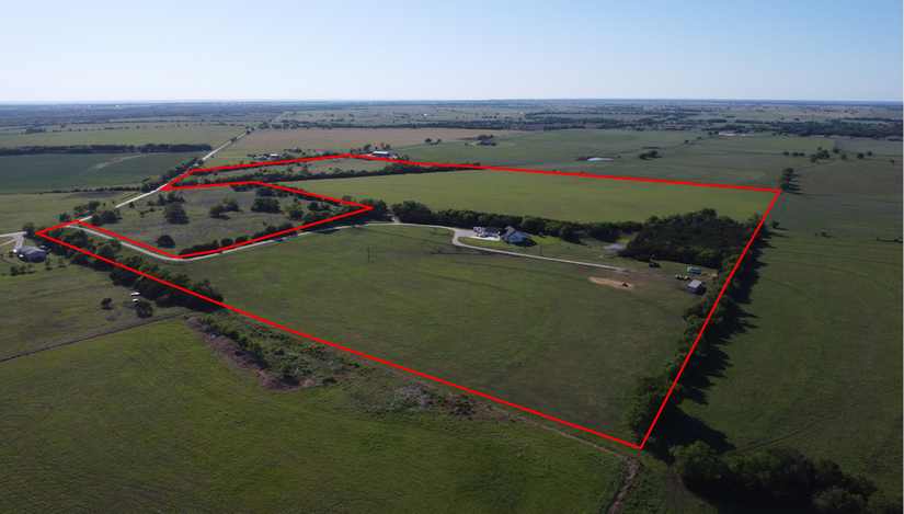 Stunning Country Estate on 70.78 Acres – Perfect for Ranching, Horses, and Serene Country Living