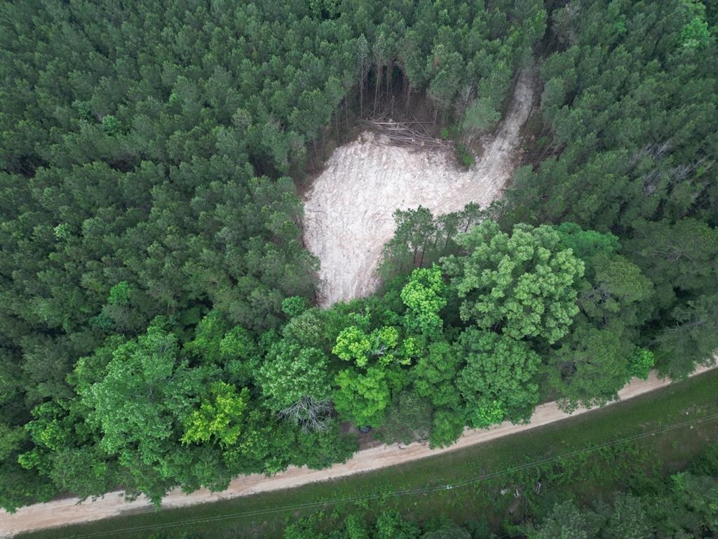 Secluded Land for Sale in Roxie – MS Hamburg Community Lot