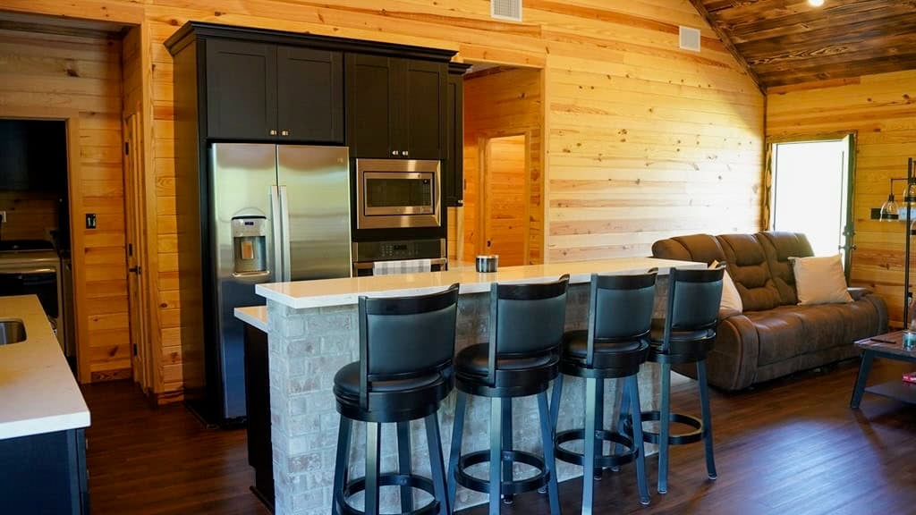 80 Acres with a Brand New Lodge in South Mississippi