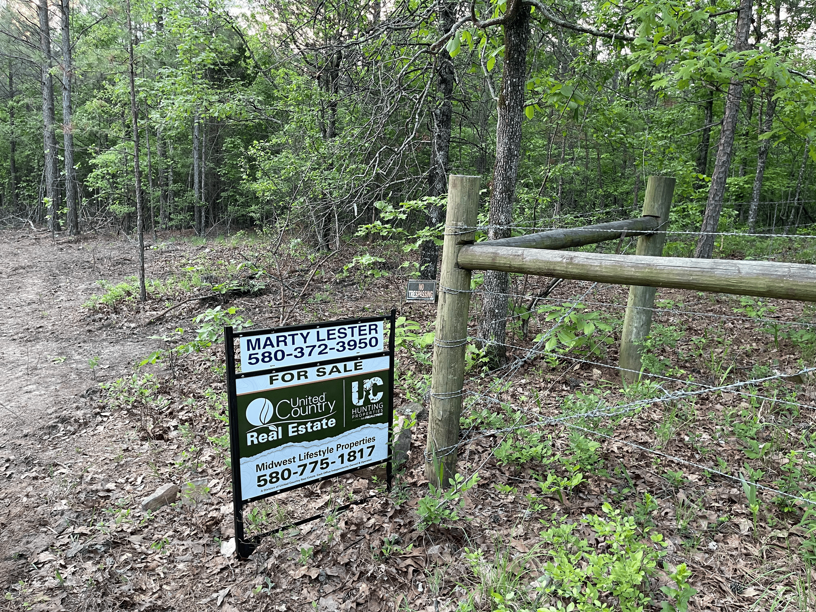 40 acres mol located just off of Wild Horse Trail in McCurtain, County, OK