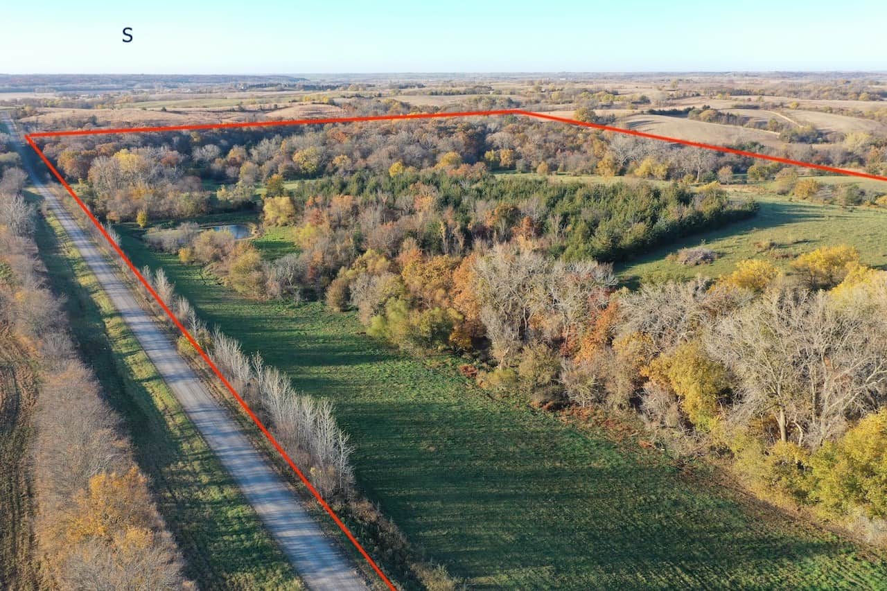 80 ± Acre Southern Parcel Farmland for Sale in Blockton, IA
